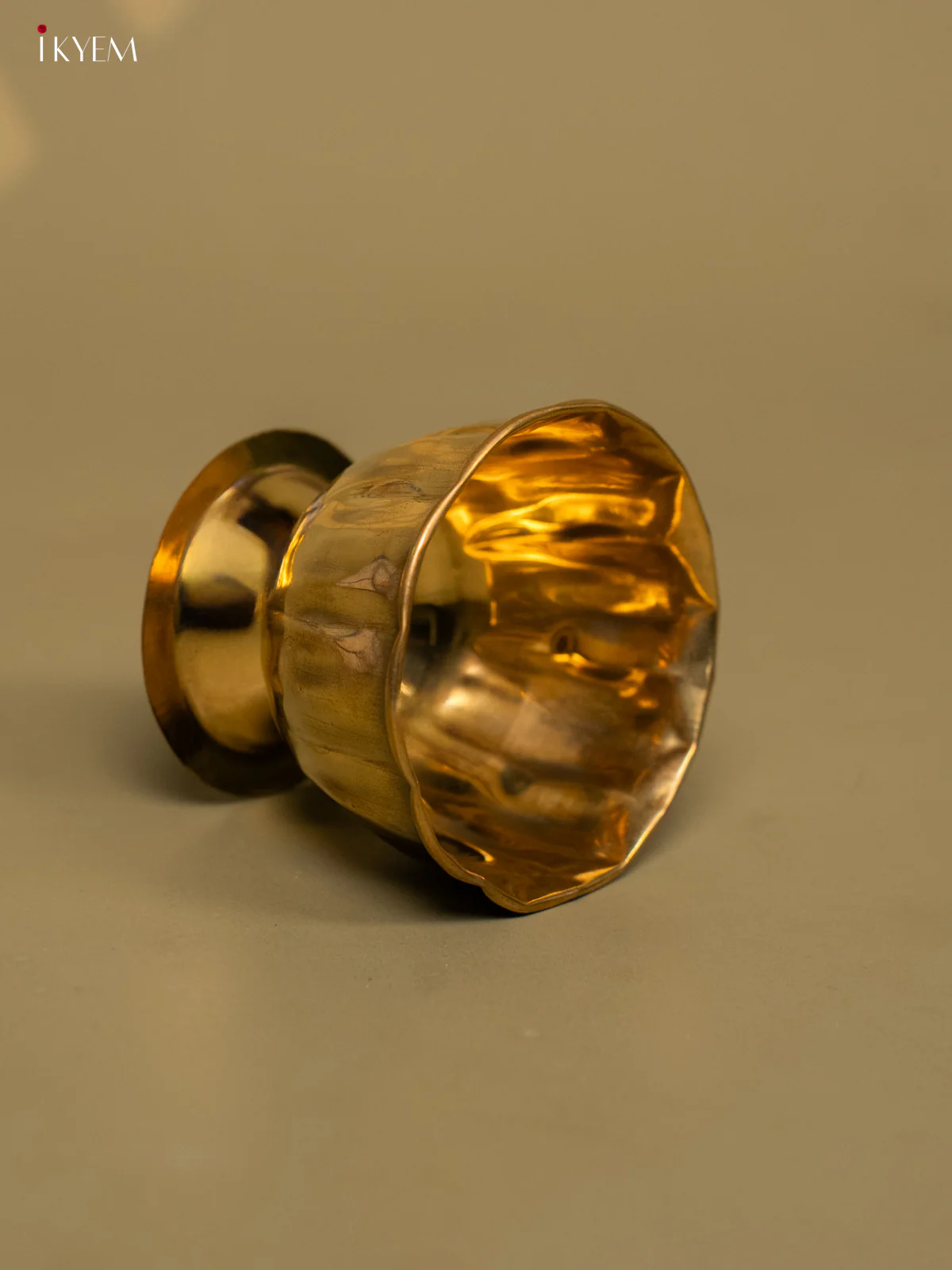 Brass Kumkum Bowl - 3E31019 - Image 3