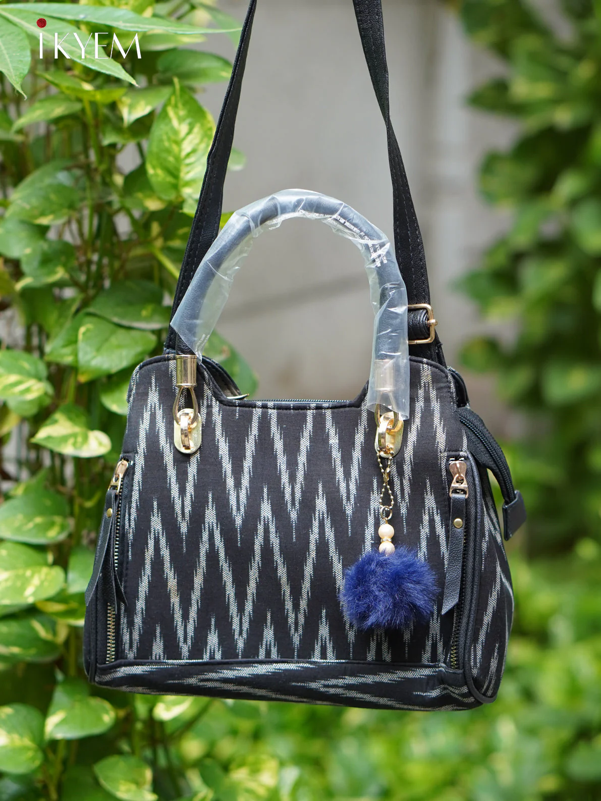 Black - Ajrakh hand bag - Image 2