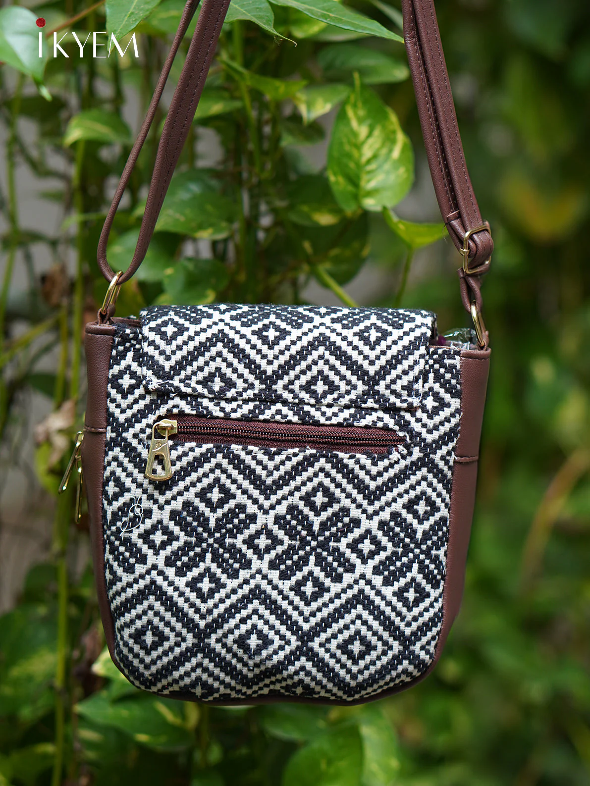 Blue & Brown - Ajrakh hand bag - Image 2
