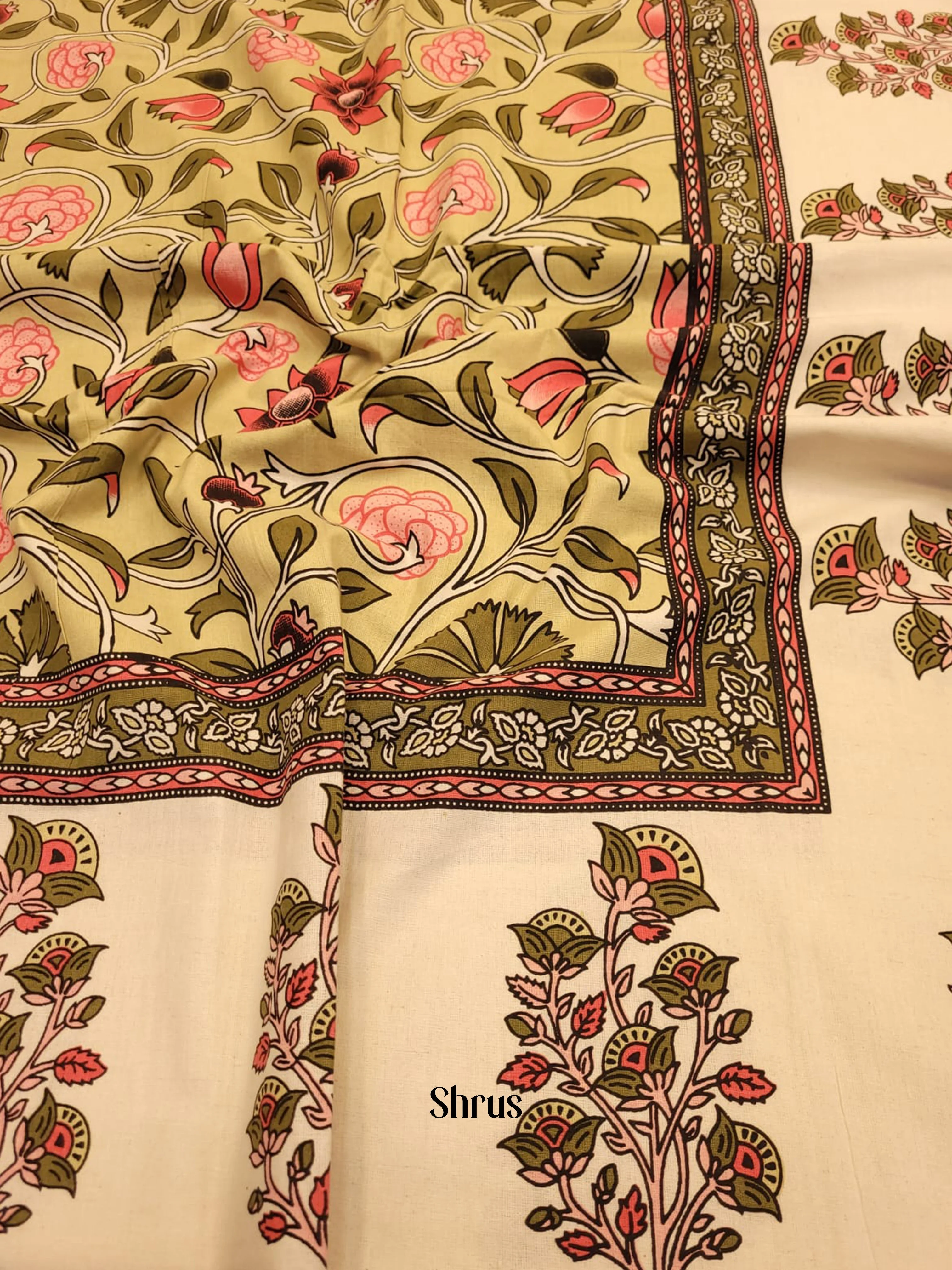 Pink & Green - Bed Spreads