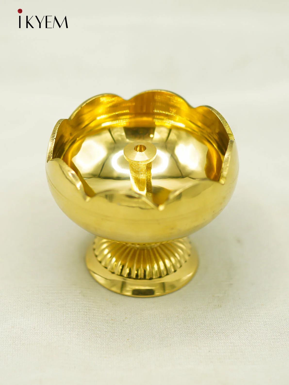 Brass Lotus Vilakku - Image 2
