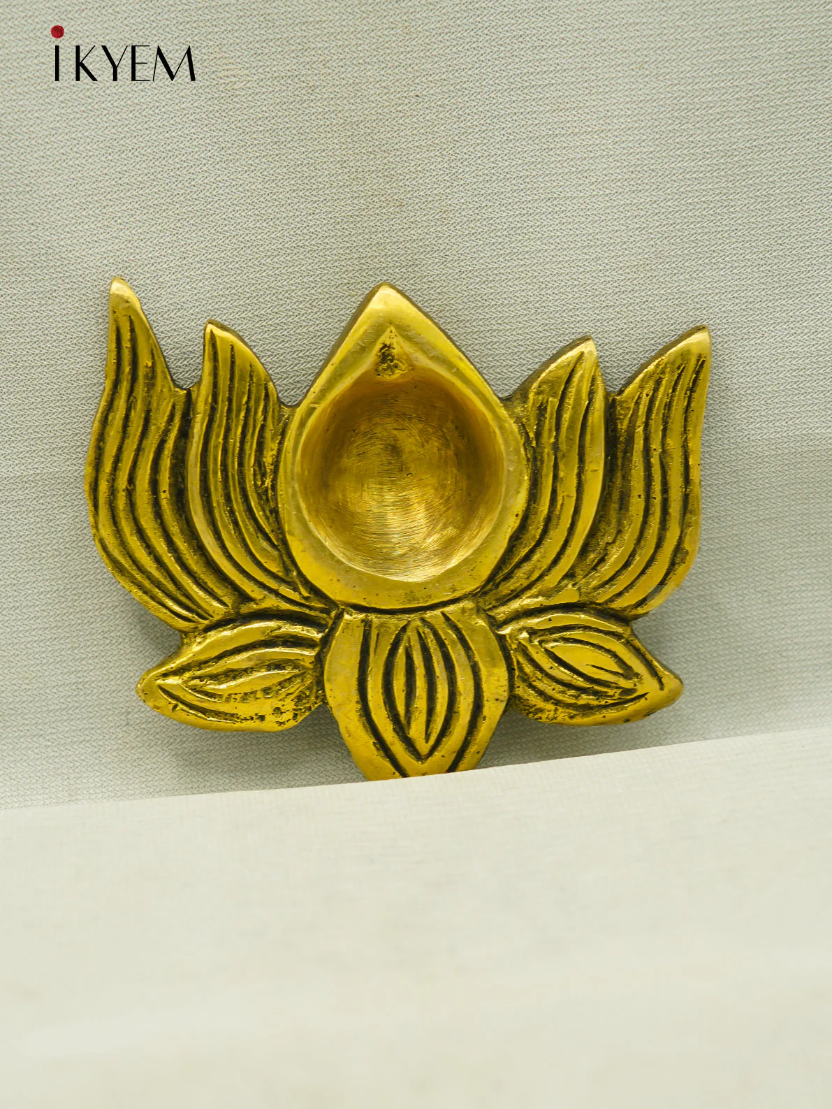 Brass Lotus Vilakku - Image 2
