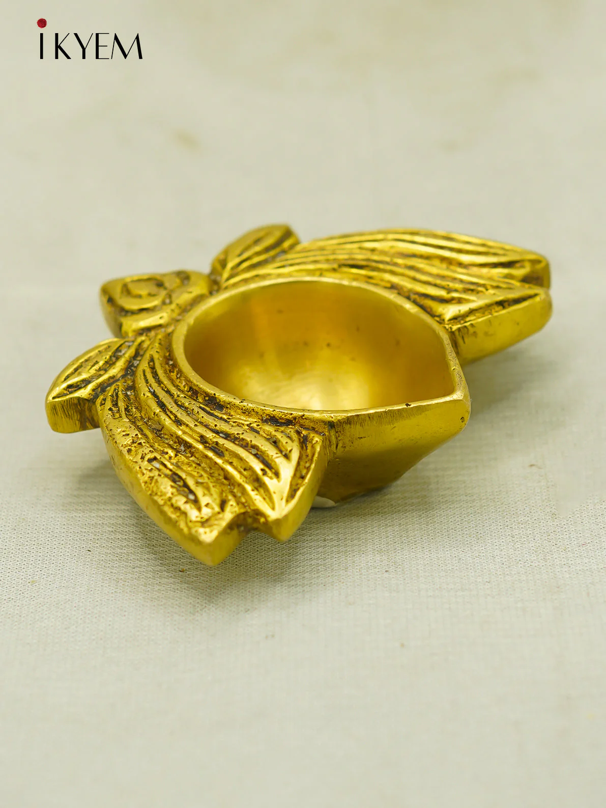 Brass Lotus Vilakku - Image 3