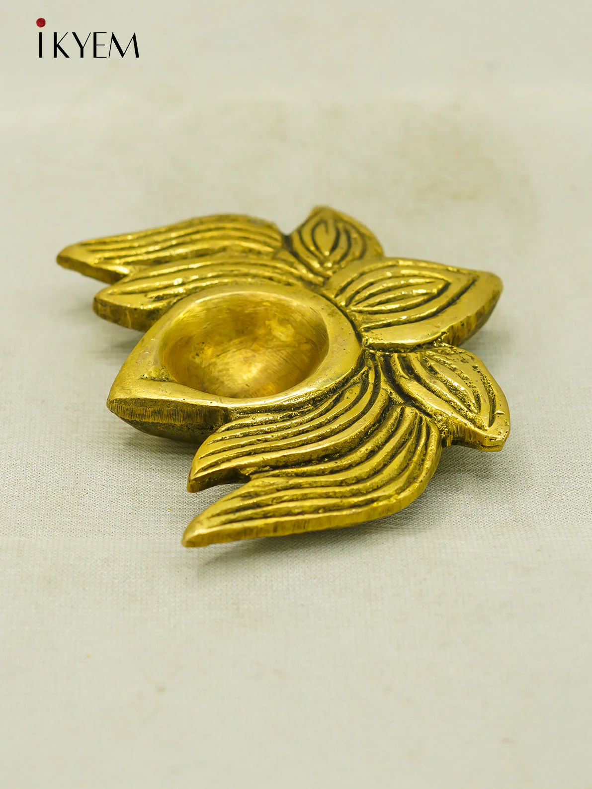 Brass Lotus Vilakku - Image 2