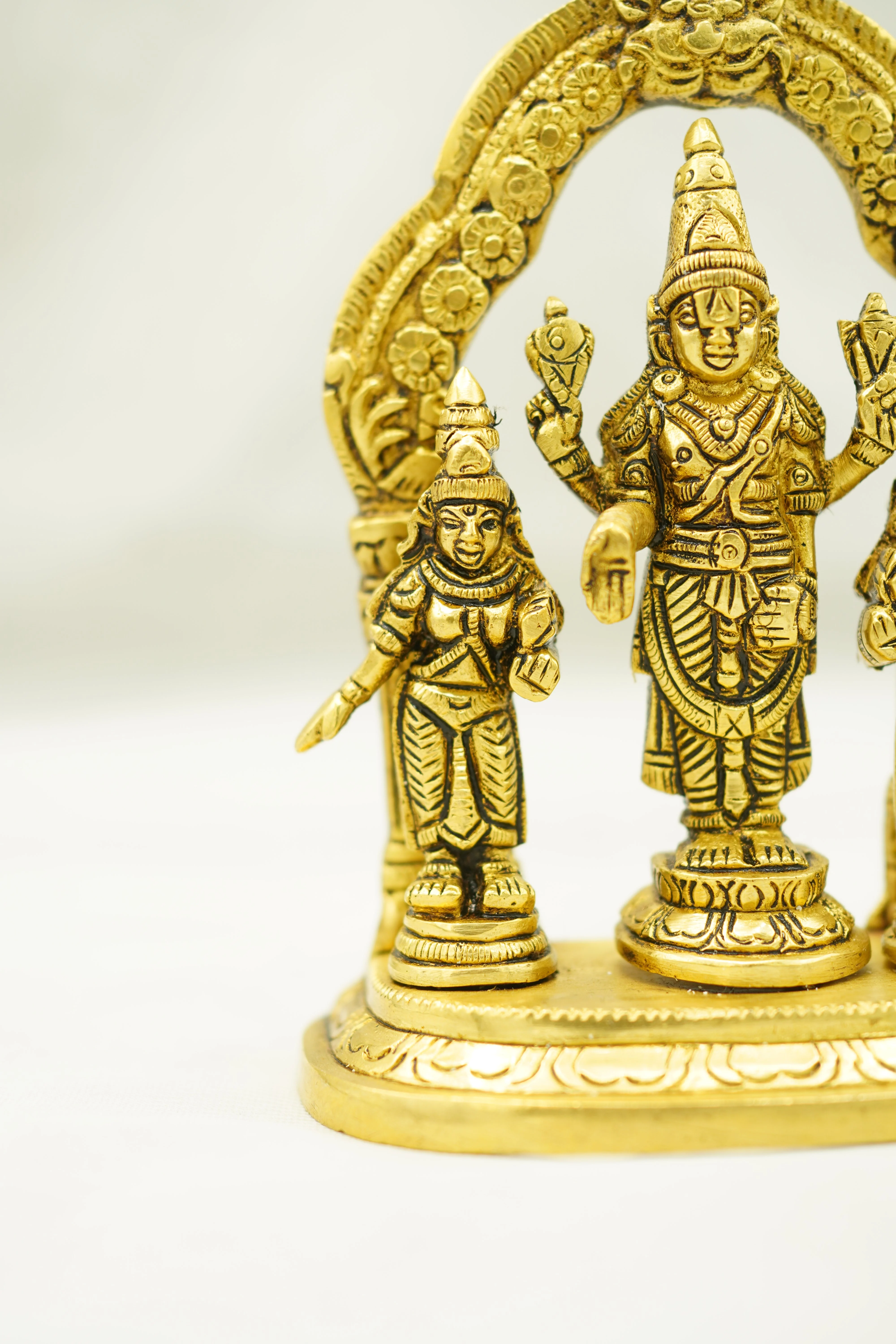 Brass Vishnu ,boodevi, sridevi Set - Image 2