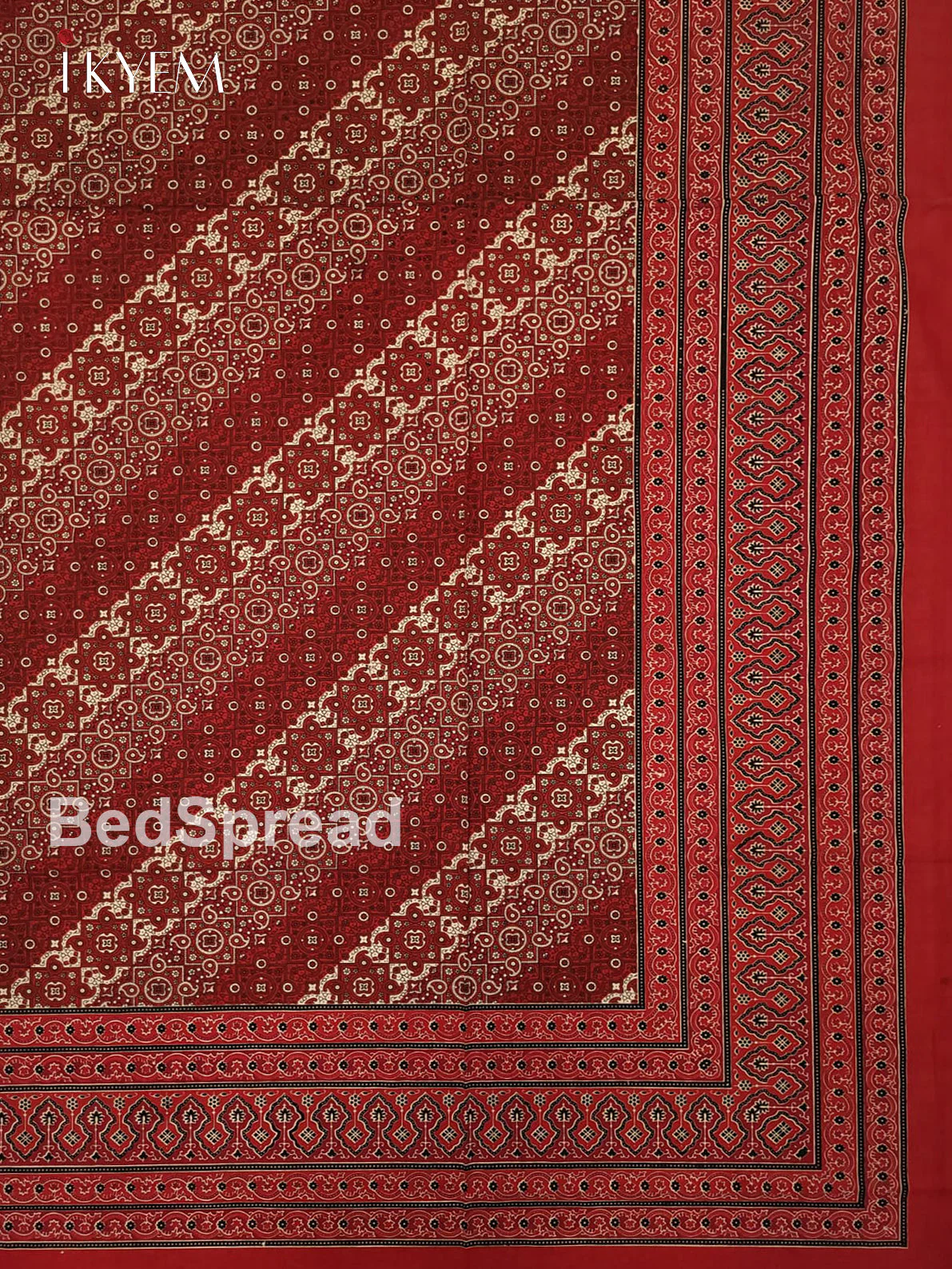 Red -Bed Spread - Image 3