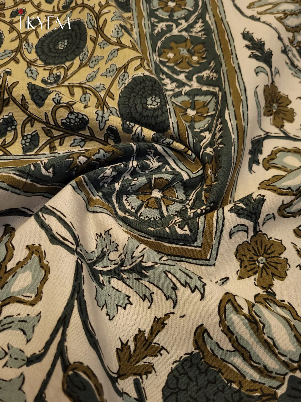Cream & Green - Bed Spread