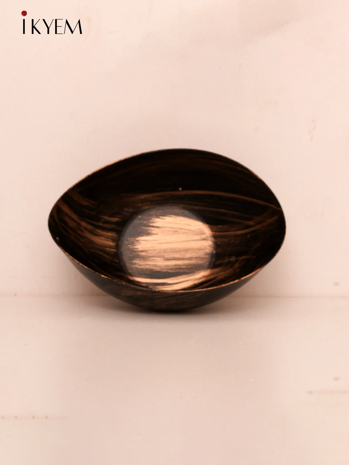 Brass embellished Wooden Tray with Bowls - Image 5