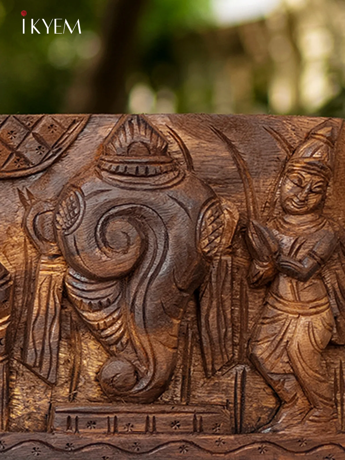 Hand Carved Balaji Sangu Chakram Panel - Image 4