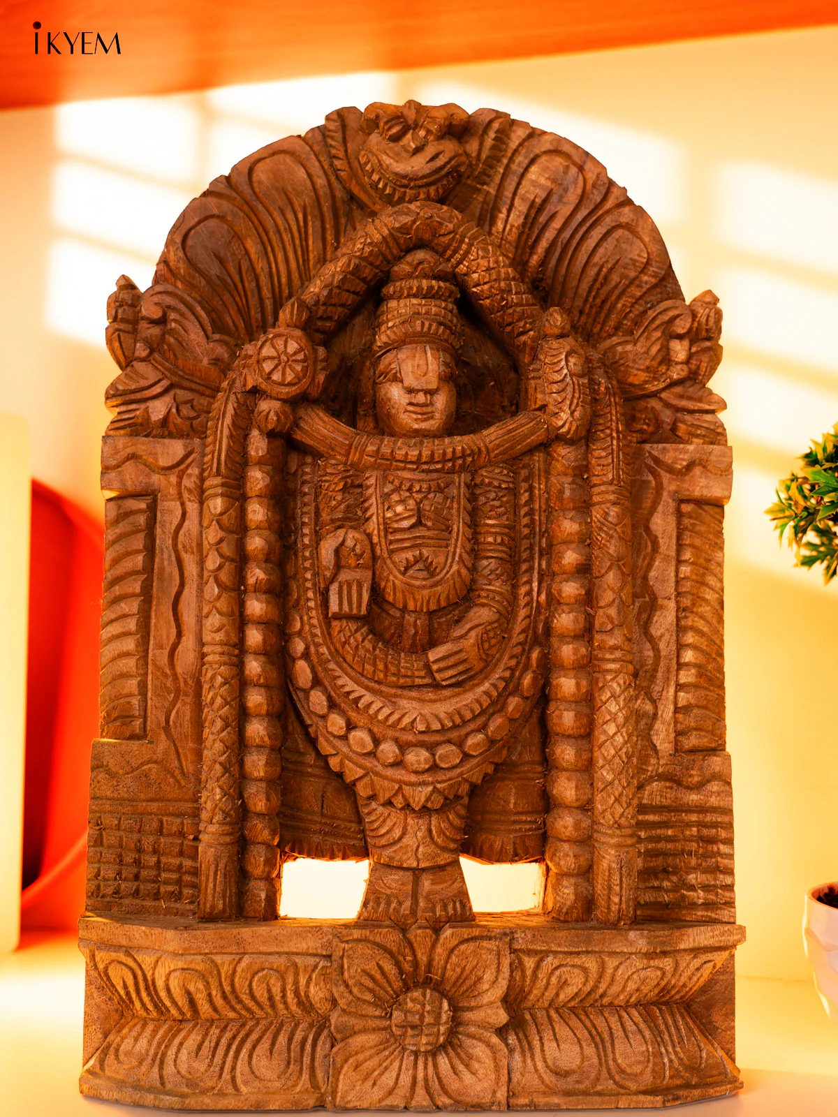 Wooden Hand Carved Tirupathi Balaji - 4GJ09041 - Image 4