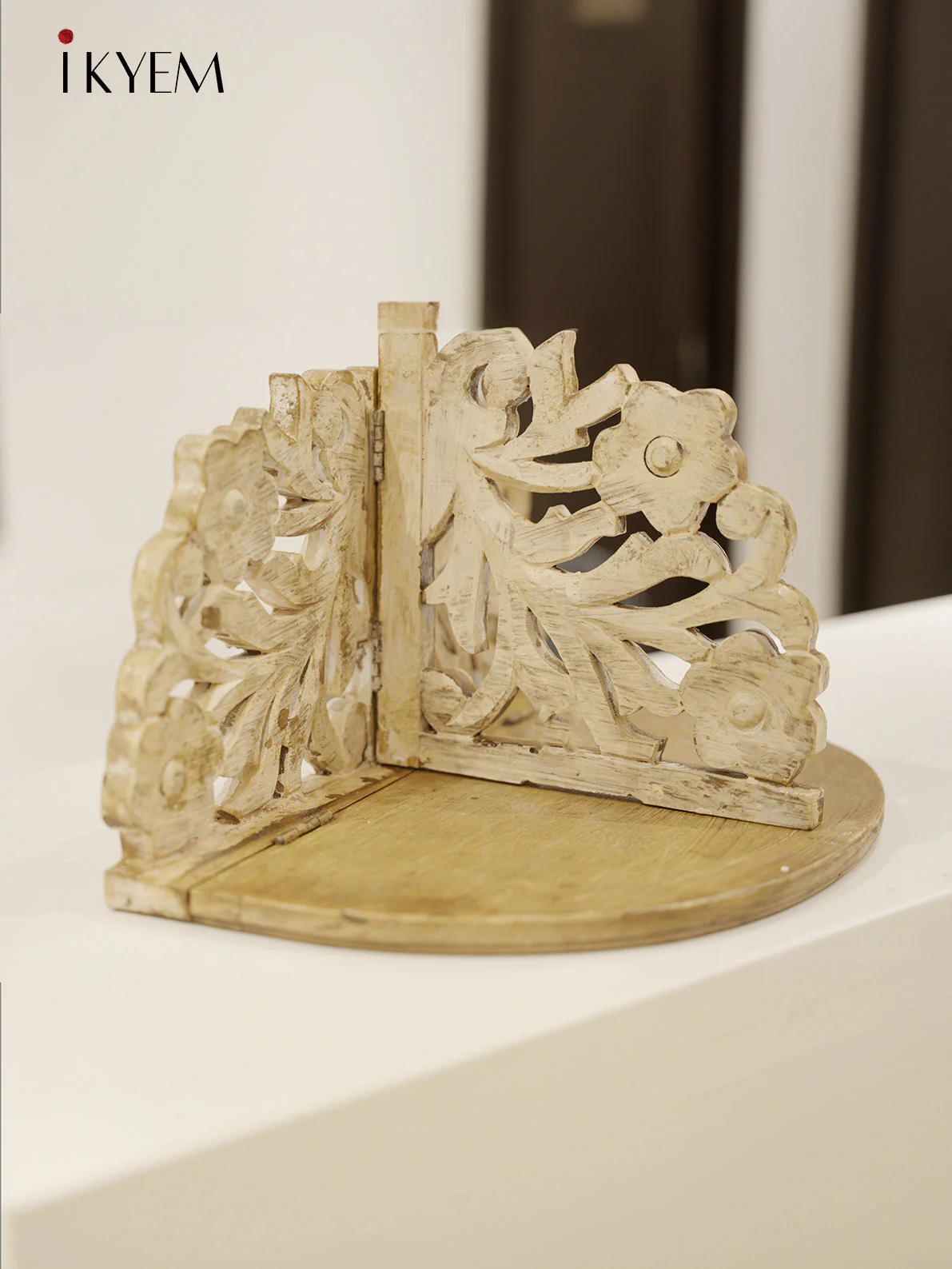 Handcrafted wooden Jharokhas (Sandal) - Image 2