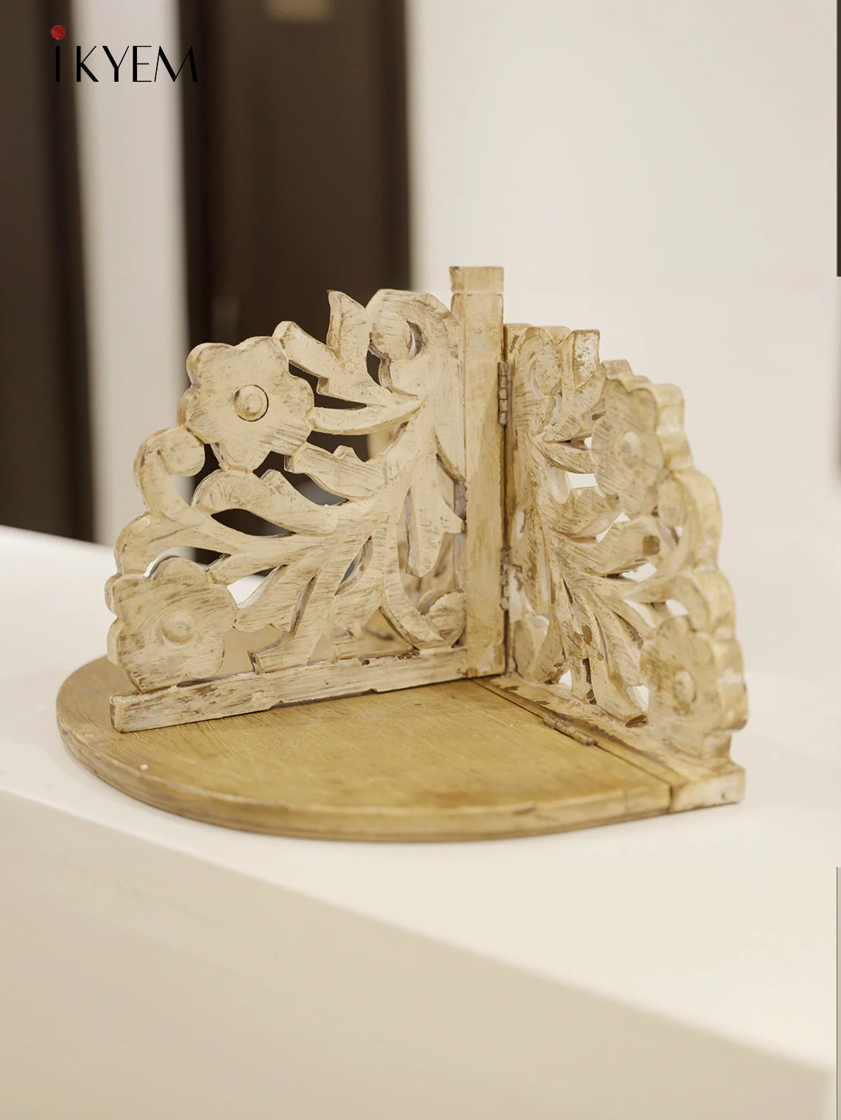 Handcrafted wooden Jharokhas (Sandal) - Image 3