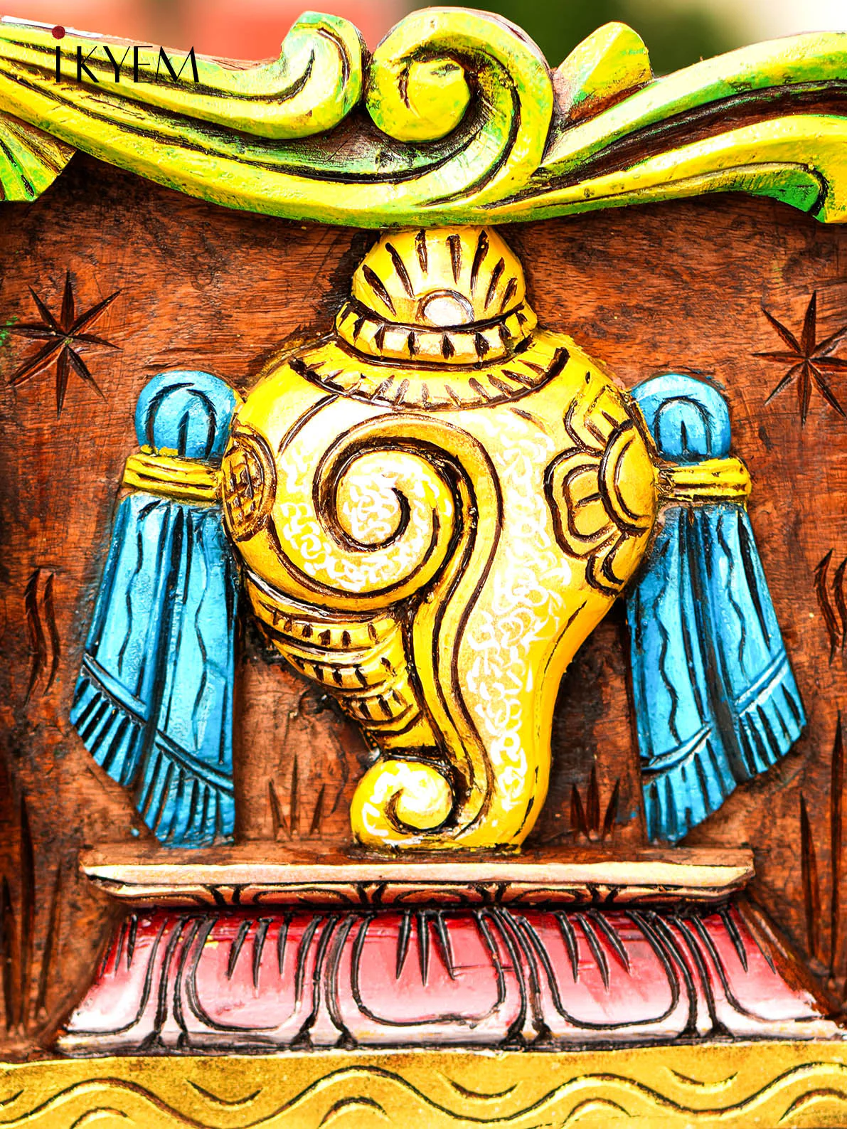 Hand Carved Wooden Namam, sangu Chakram Panel - Image 3