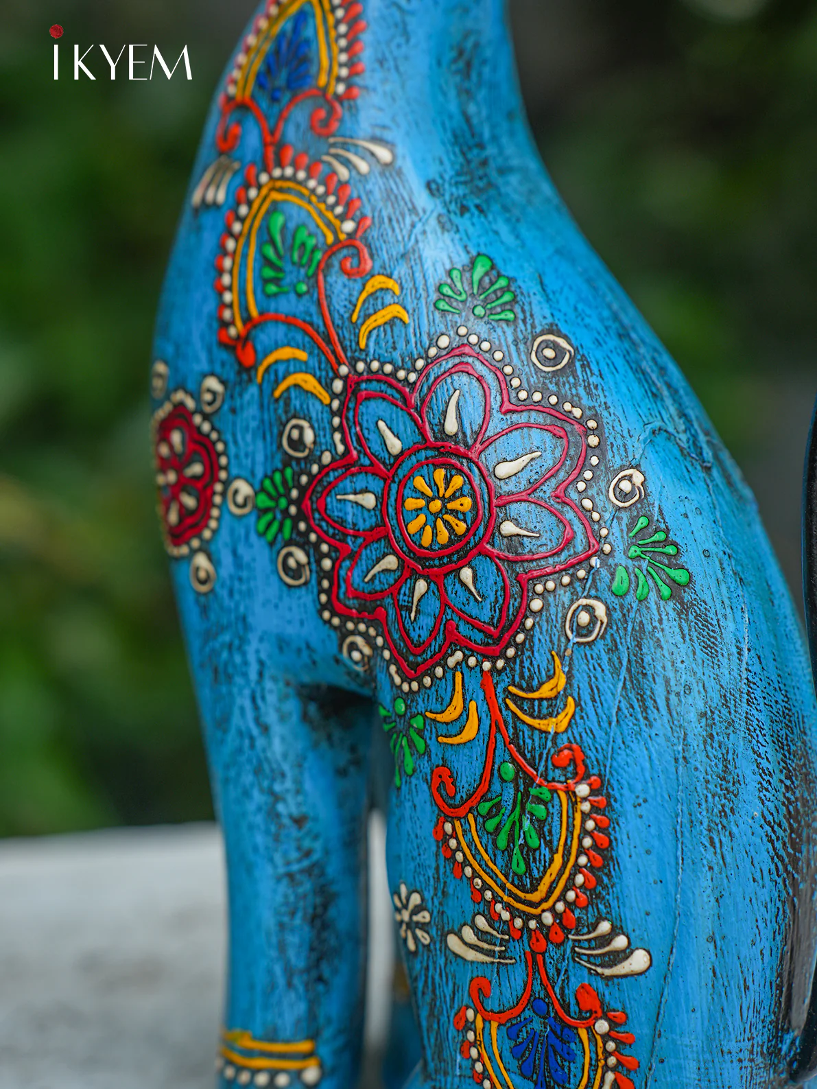 Cute Hand Painted Wood & Iron Cat - Image 3