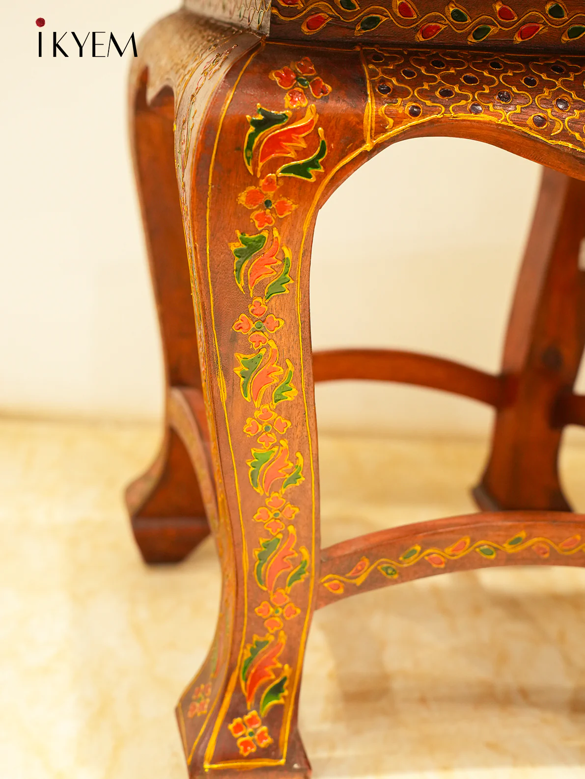 4IJ24031 - WD TABLE PTD - Image 3