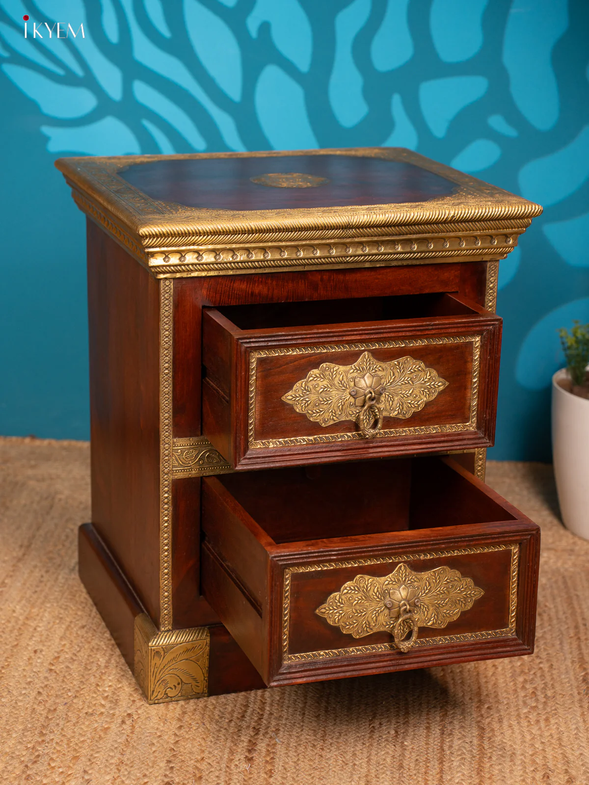 Wooden Brass Fitted Table - (26×19) Inch - 4IJ26169 - Image 3
