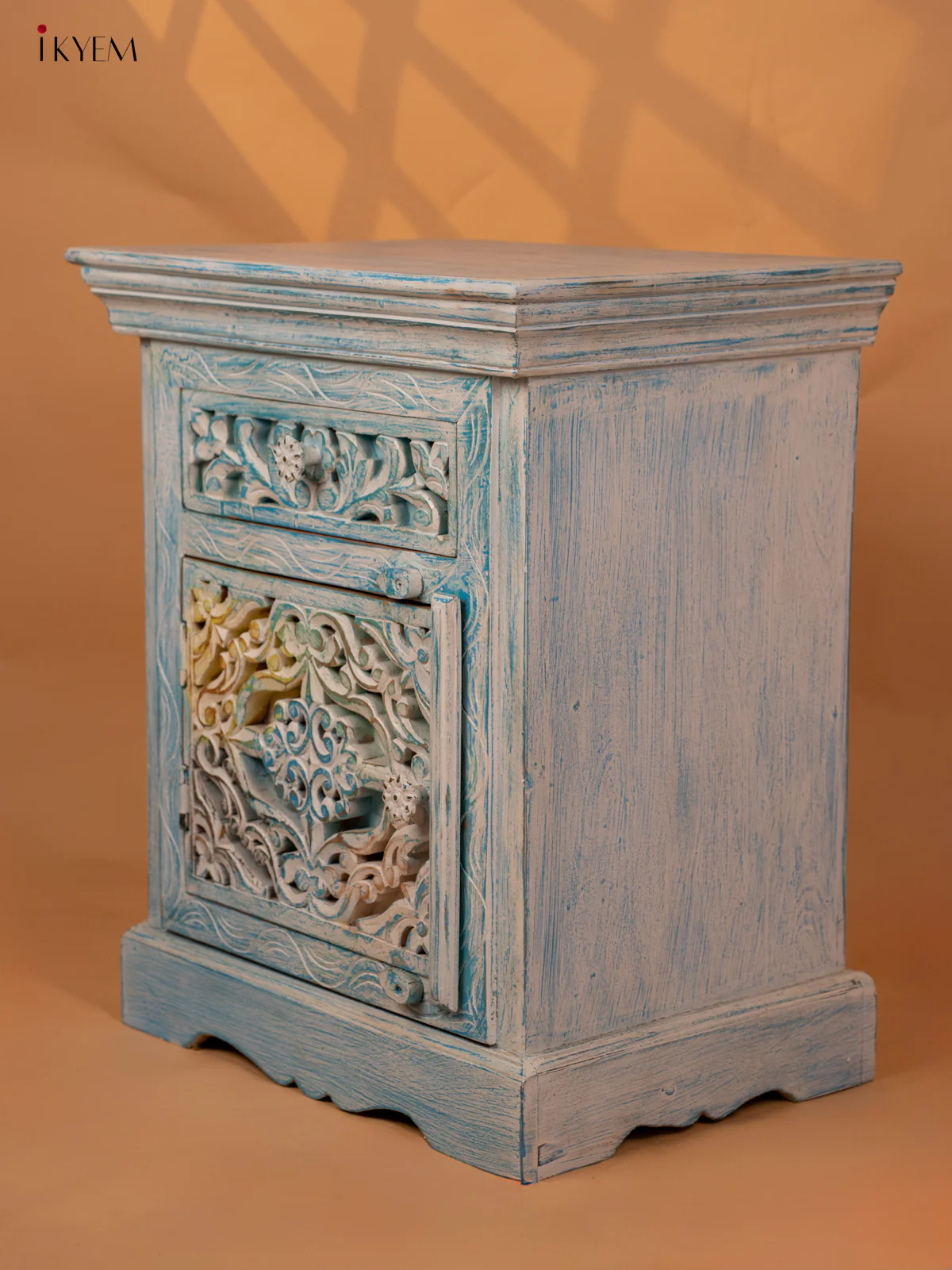 Wooden Bedside Carved Table - (25×21) Inch - 4JJ04027 - Image 5