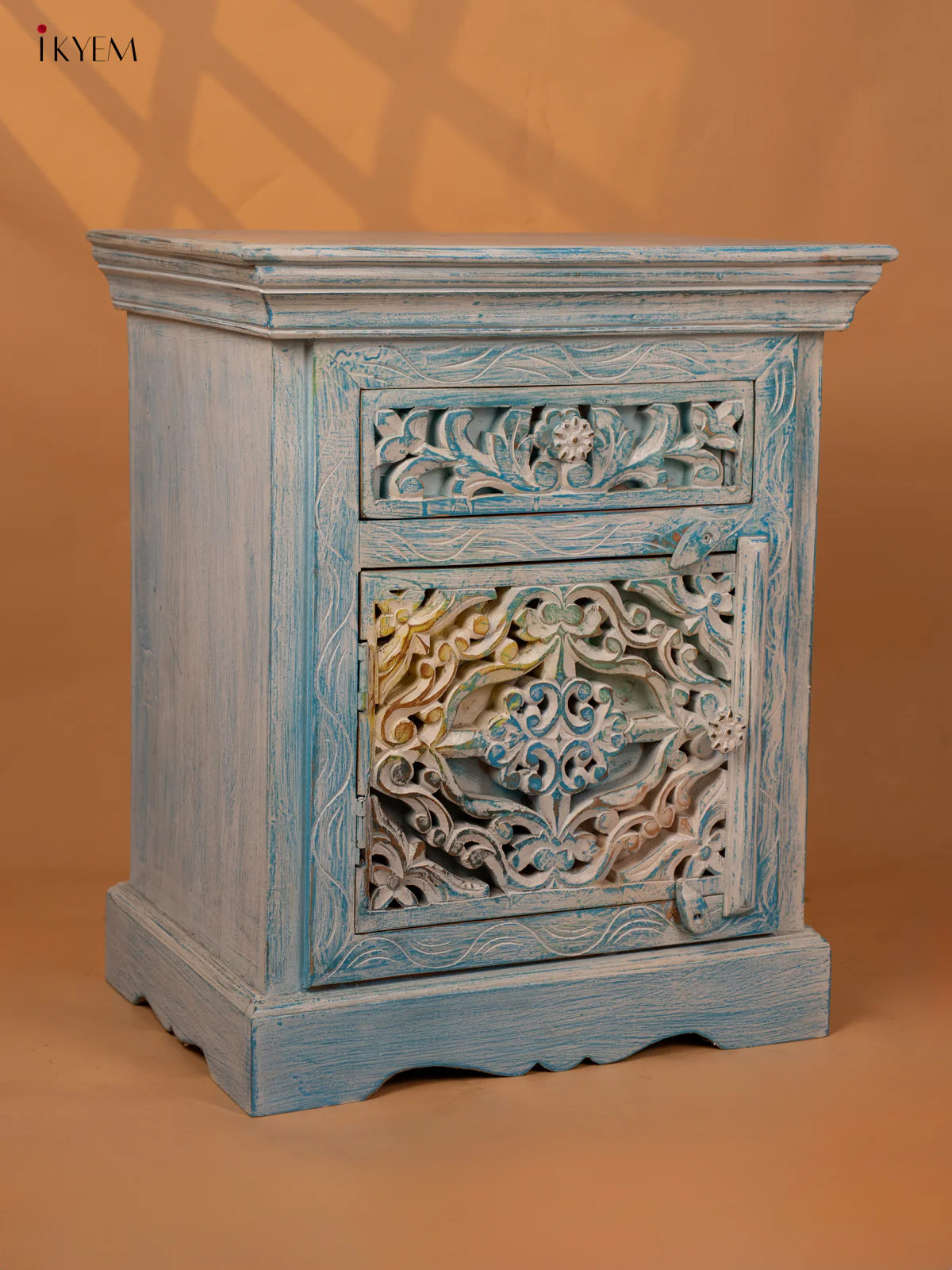 Wooden Bedside Carved Table - (25×21) Inch - 4JJ04027 - Image 6