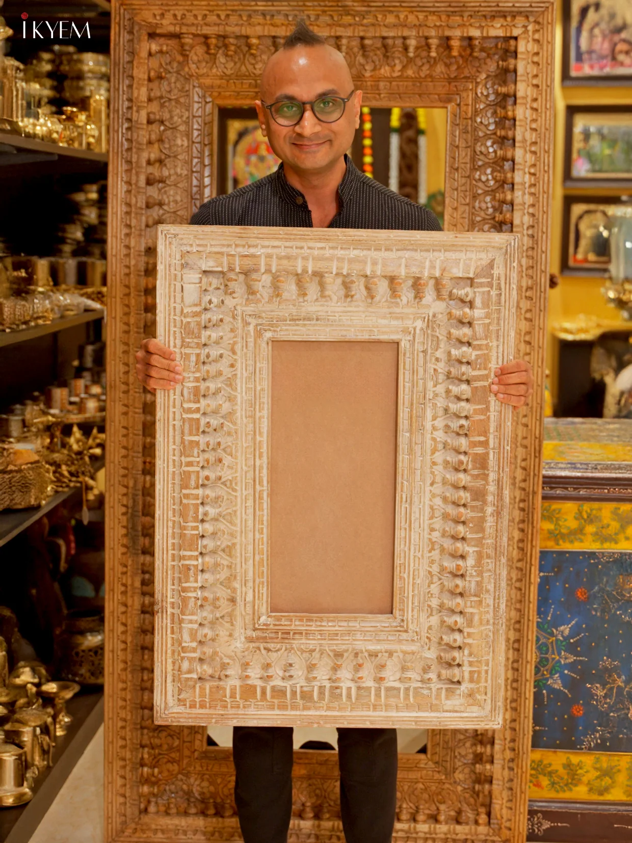 Wooden Hand Carved Mirror Frame - 4JJ04032 - Image 2