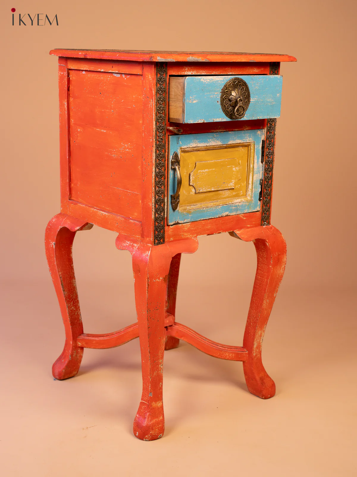 Vintage Inspired Side Table with Brass Accents - (33×16) Inch - 4JJ04046 - Image 5