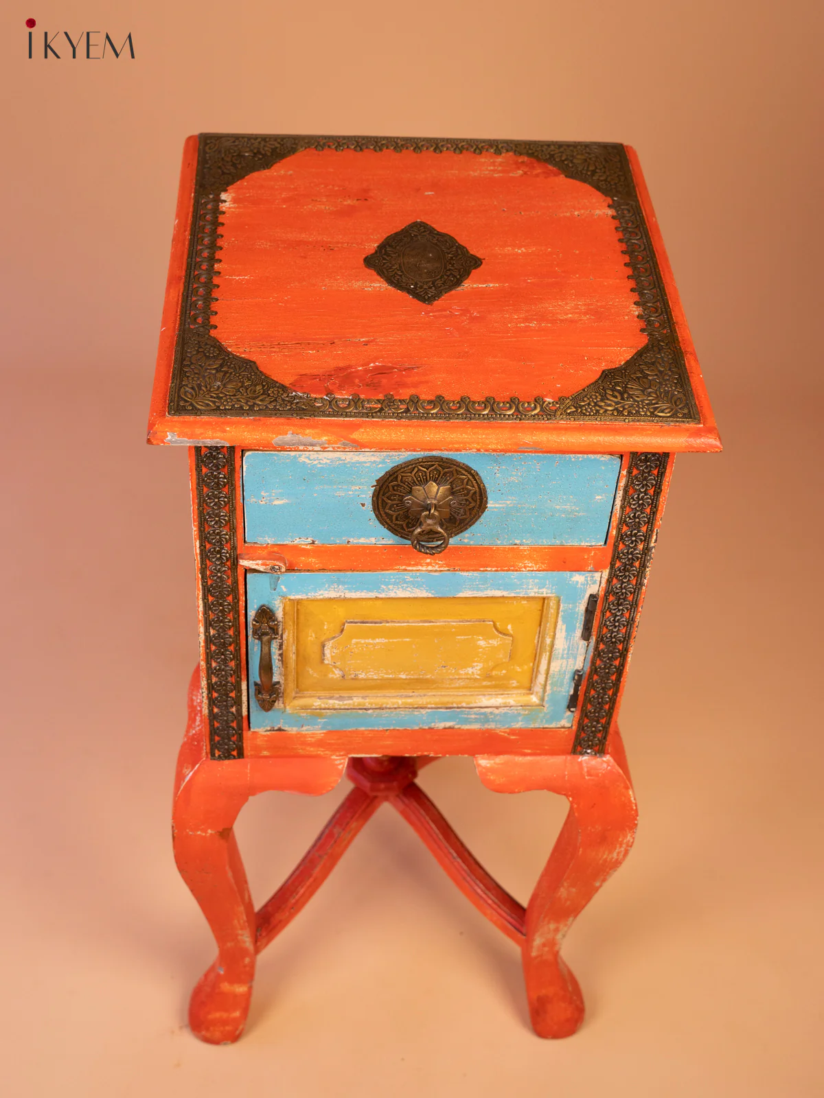 Vintage Inspired Side Table with Brass Accents - (33×16) Inch - 4JJ04046 - Image 7