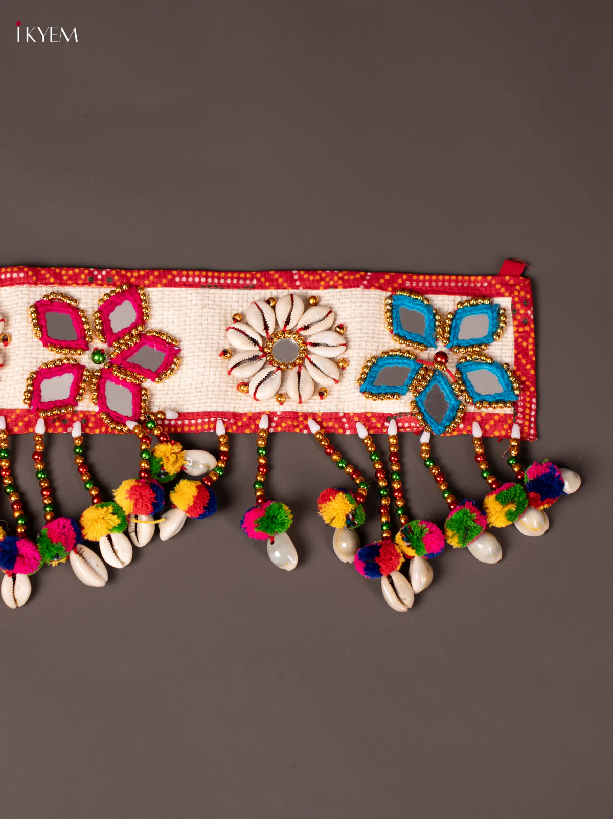 Red Jute Multicolour Thoran - AA02163 - Image 3