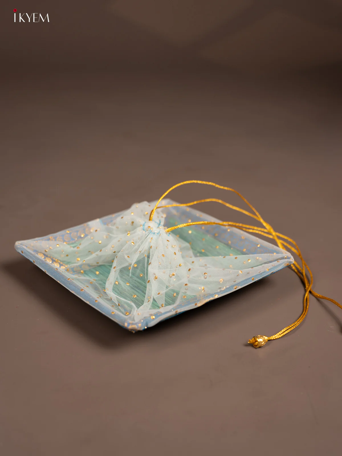 Blue Korai tray with Potli - KE29177 - Image 3