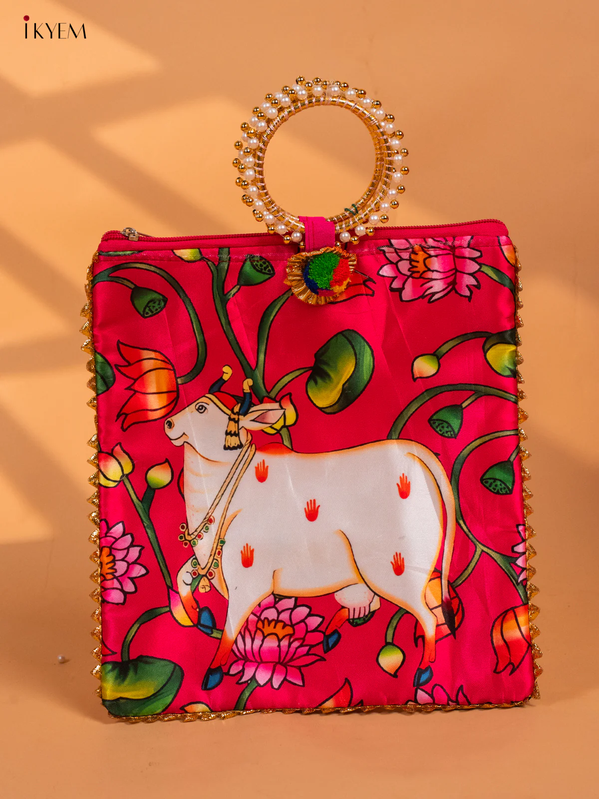 Cow Digital Printed Gift Bags with Bangle handle - KC29119 - Image 3