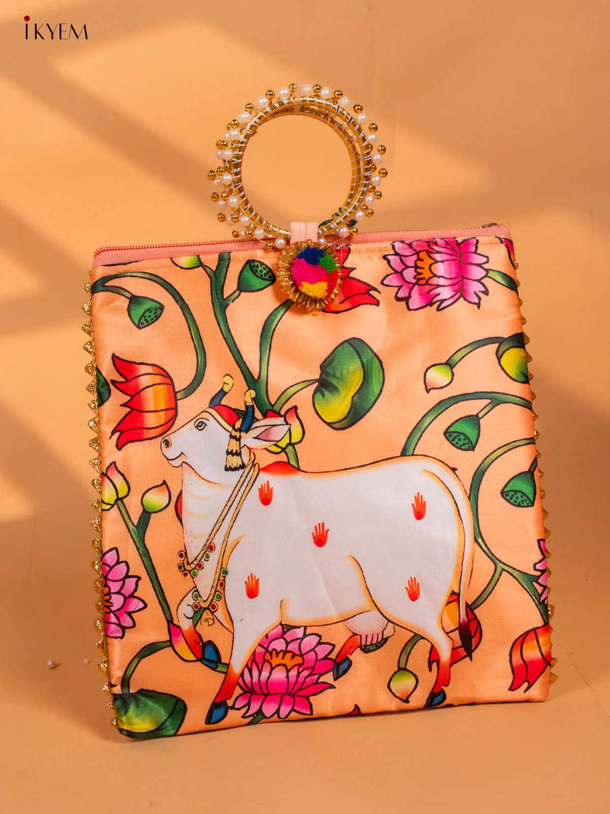 Cow Digital Printed Gift Bags with Bangle handle - KC29119 - Image 4