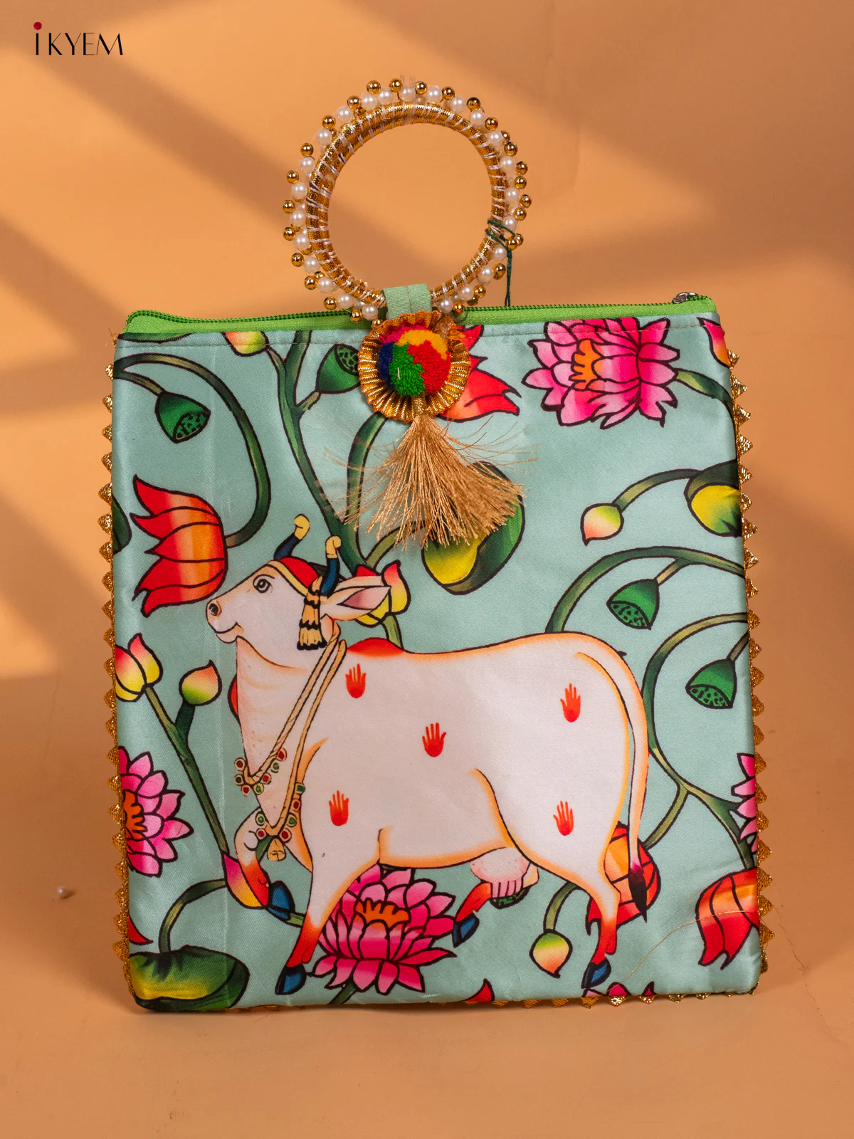 Cow Digital Printed Gift Bags with Bangle handle - KC29119 - Image 5