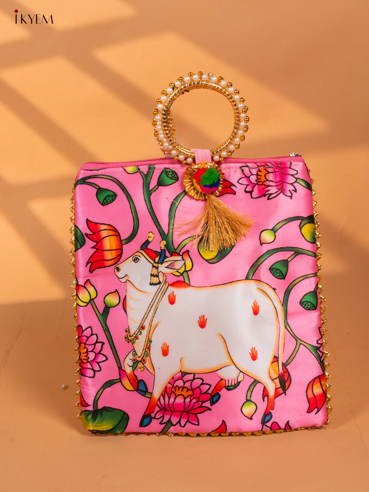 Cow Digital Printed Gift Bags with Bangle handle - KC29119 - Image 6