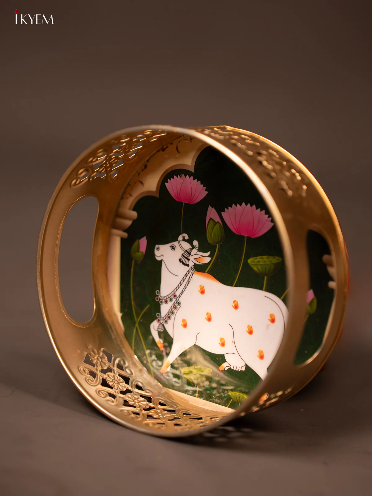 Dark Green Pichwai Printed Round Metal Tray With Cow & Flowers - KF19121 - Image 2