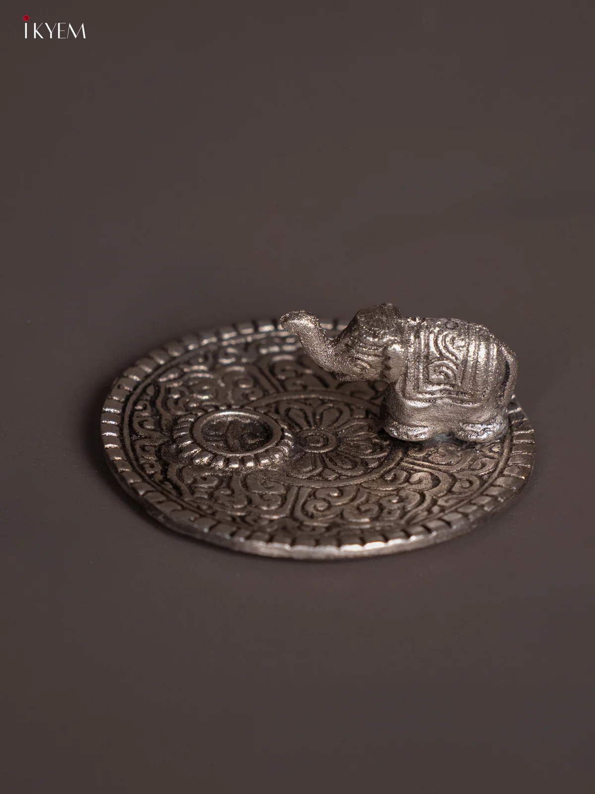 Timeless Silver Plated Elephant Agarbathi Stand - KI09185