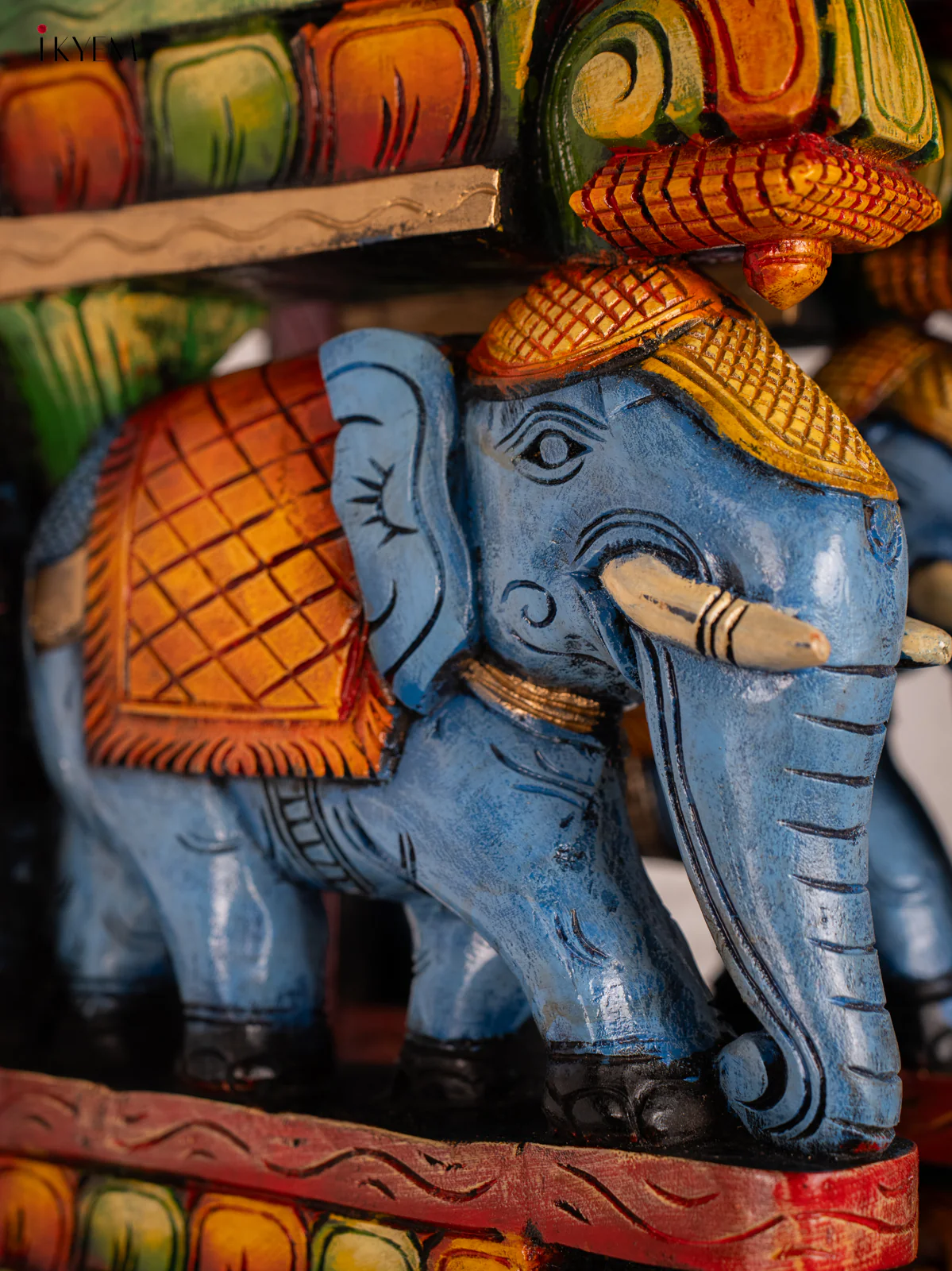 Hand Painted Wooden Wall Bracket OF Elephant & Peacock - KF03153 - Image 4