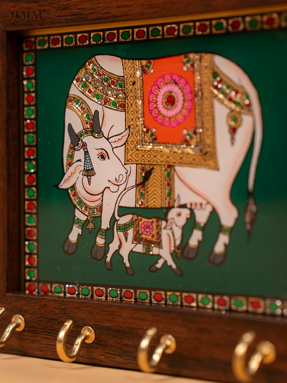 Green cow & calf Reverse Glass Painted Keyhanger - KC07117 - Image 4