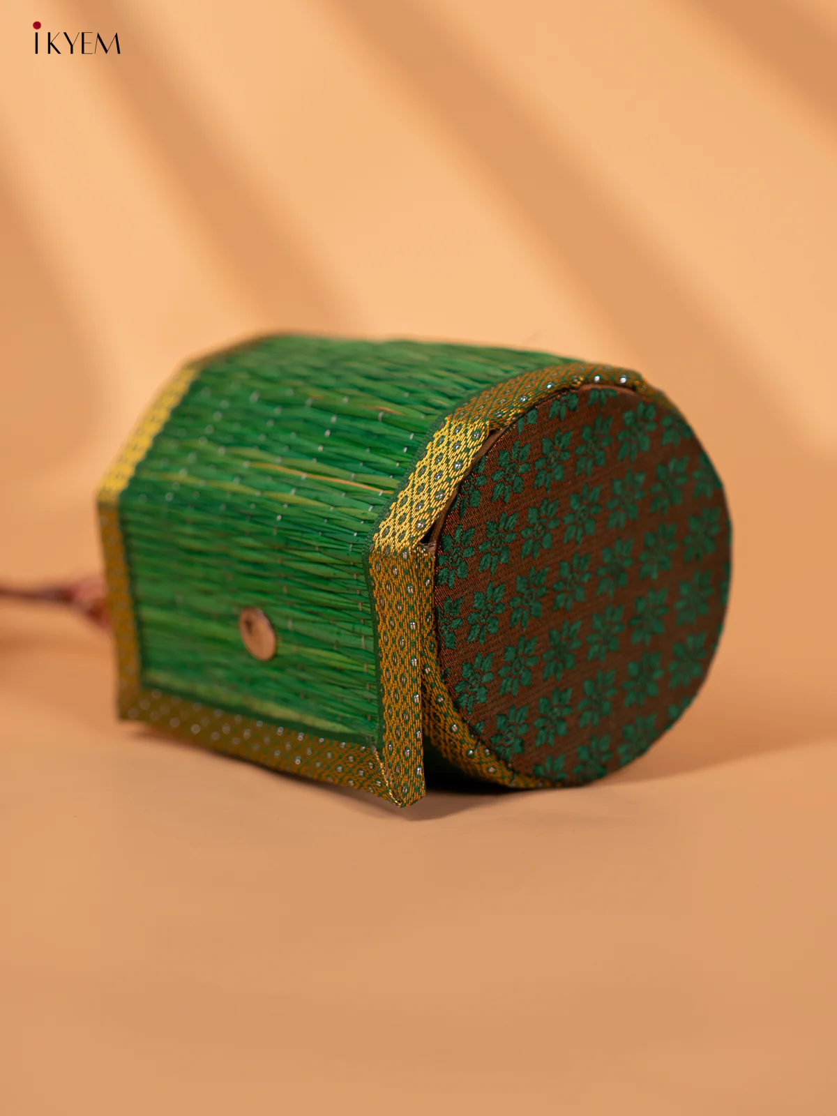 Green Raw Silk with korai Bangle box - KC20126 - Image 2
