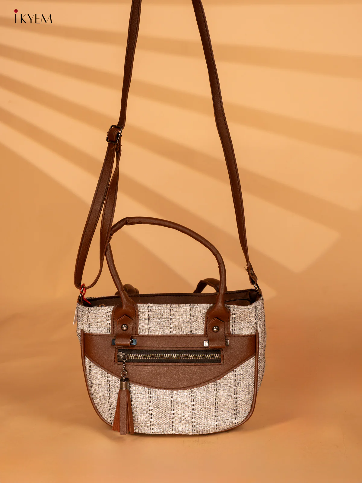Printed Jute Sling Bag - Black - KA18124 - Image 5