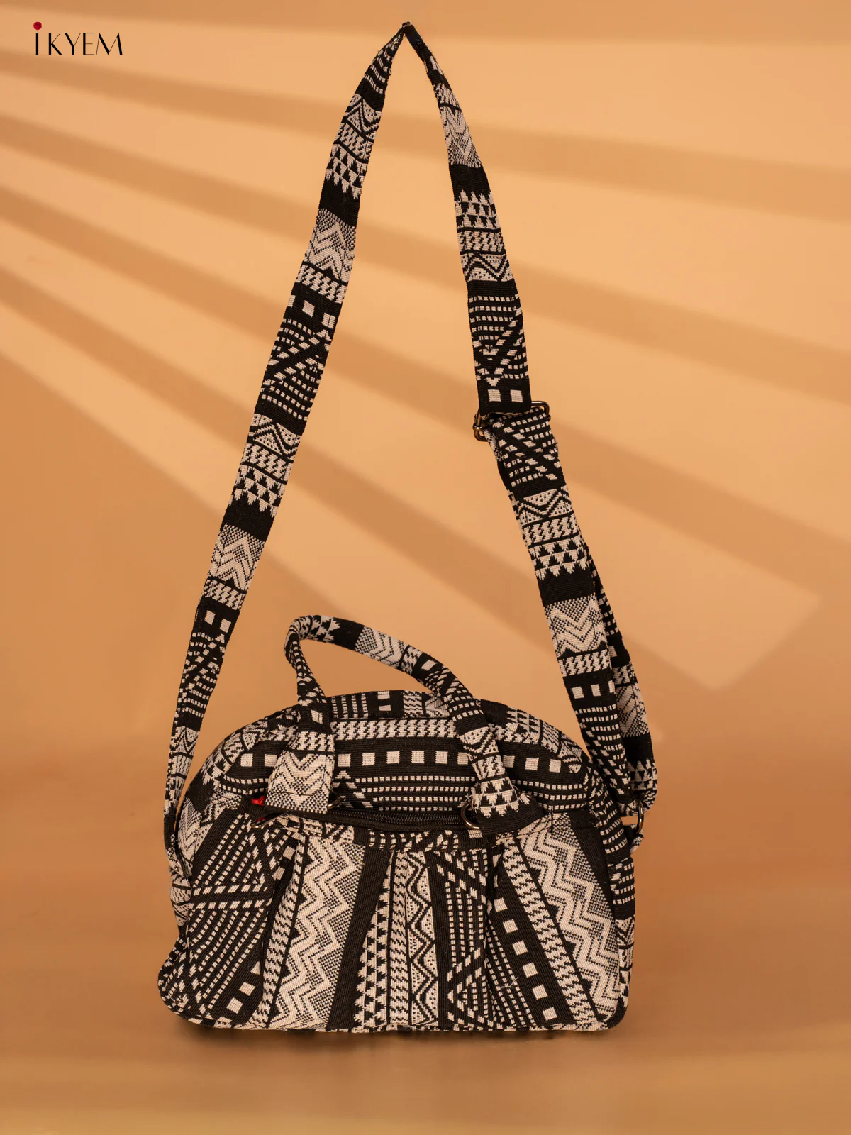 Printed Crushed Jute Sling Bag - Black - KA18127 - Image 5