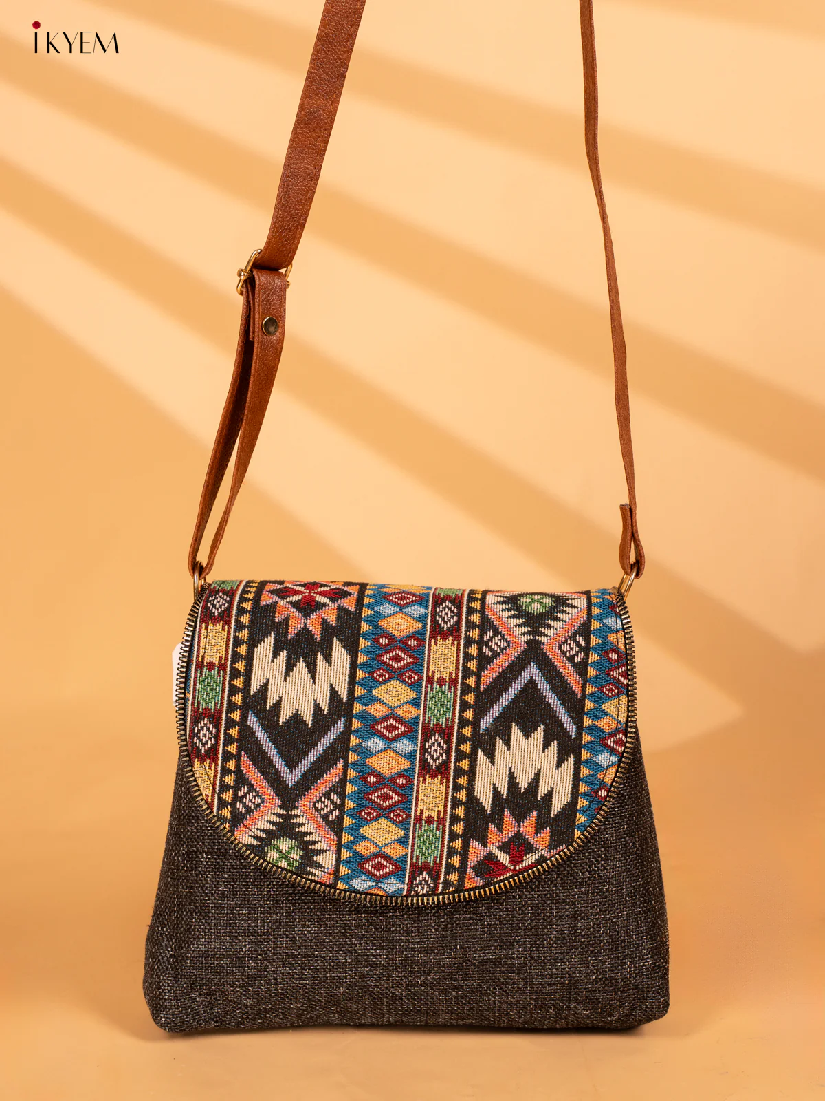 Jacquard Sling Bag with Printed Flap - Black - KA18132 - Image 5