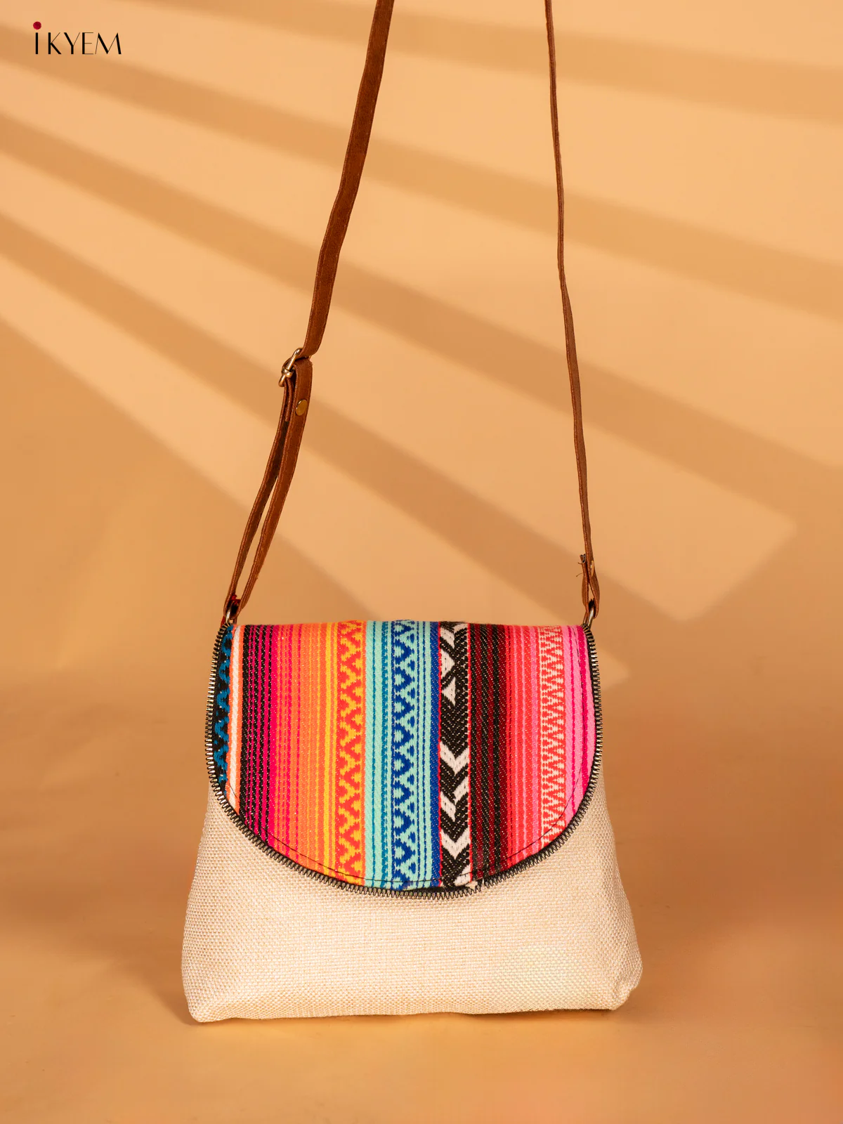 Jacquard Sling Bag with Printed Flap - White - KA18134 - Image 5