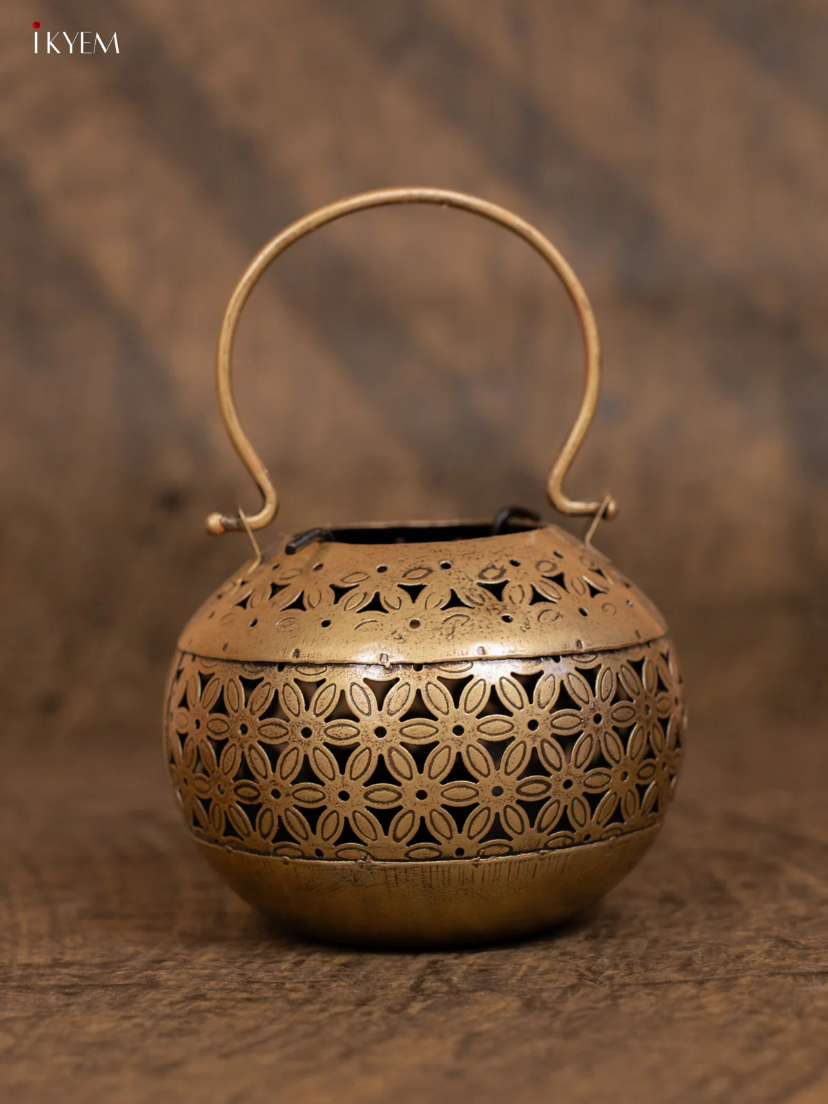 Iron T-light in Jhaali Pattern with Stand - Small - 10 Inch- KB01112 - Image 4