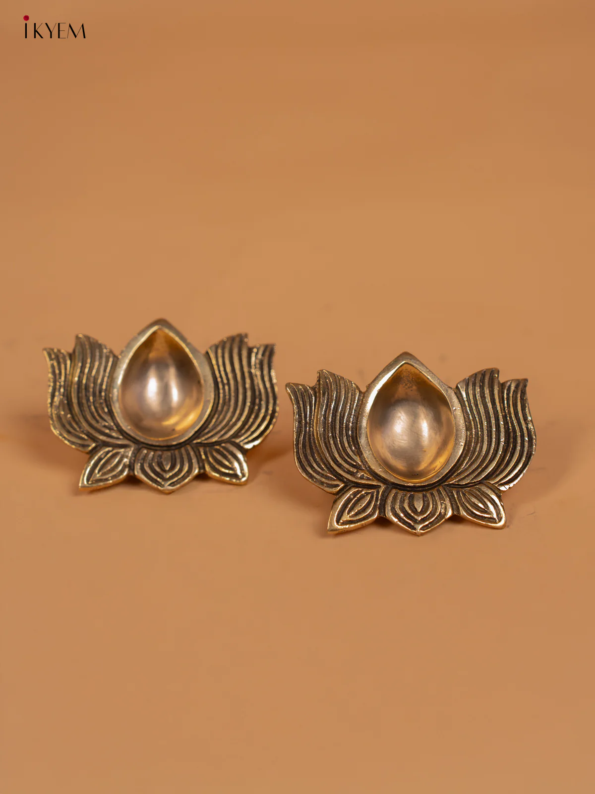 Brass Lotus Diya (3×3) Inch- Antique (set of 2) - KB12116