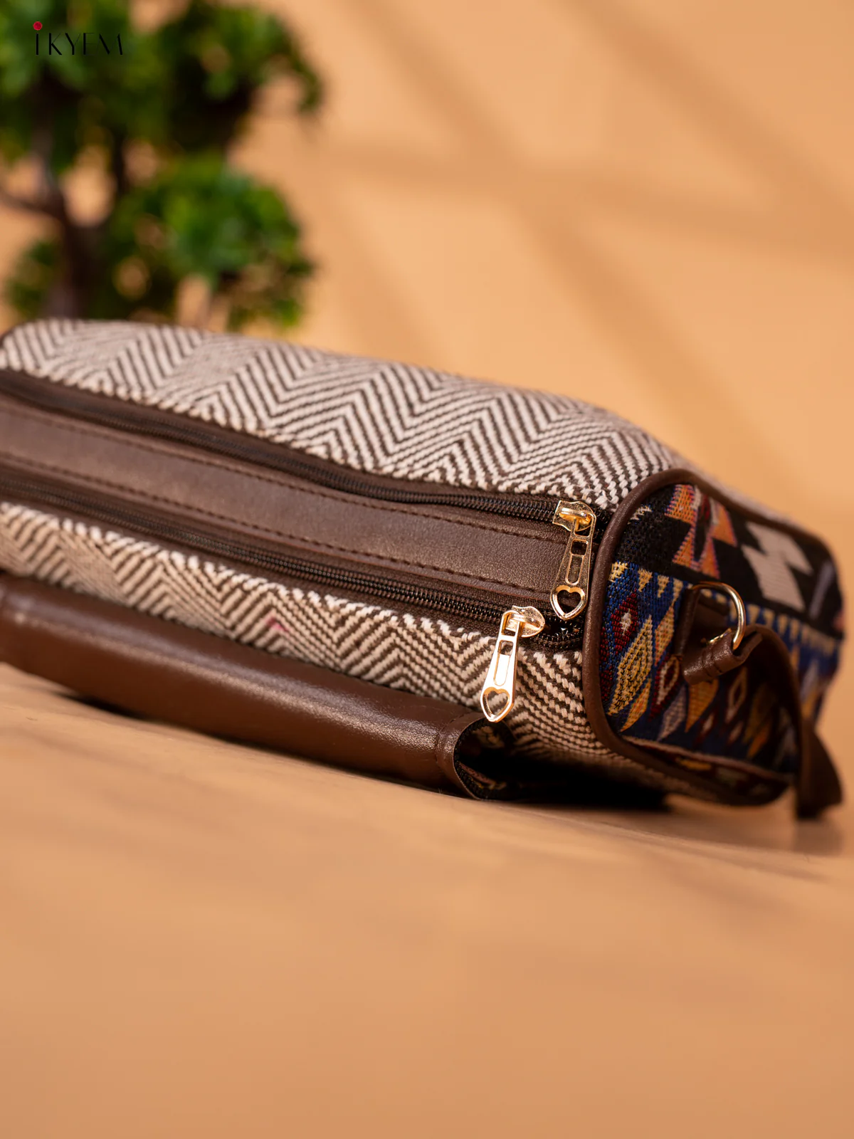 Jacquard Woven Sling Bag - Coffee Brown - KB22165 - Image 5