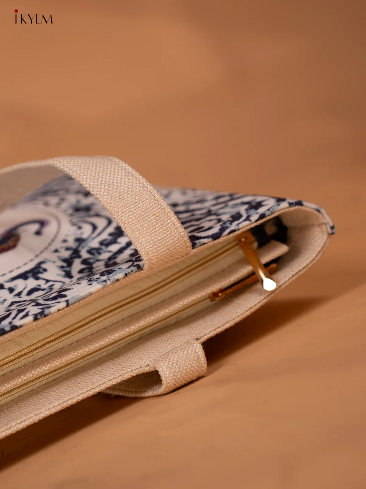 Printed Handbag - Elephant - white & Blue - KB22171 - Image 5