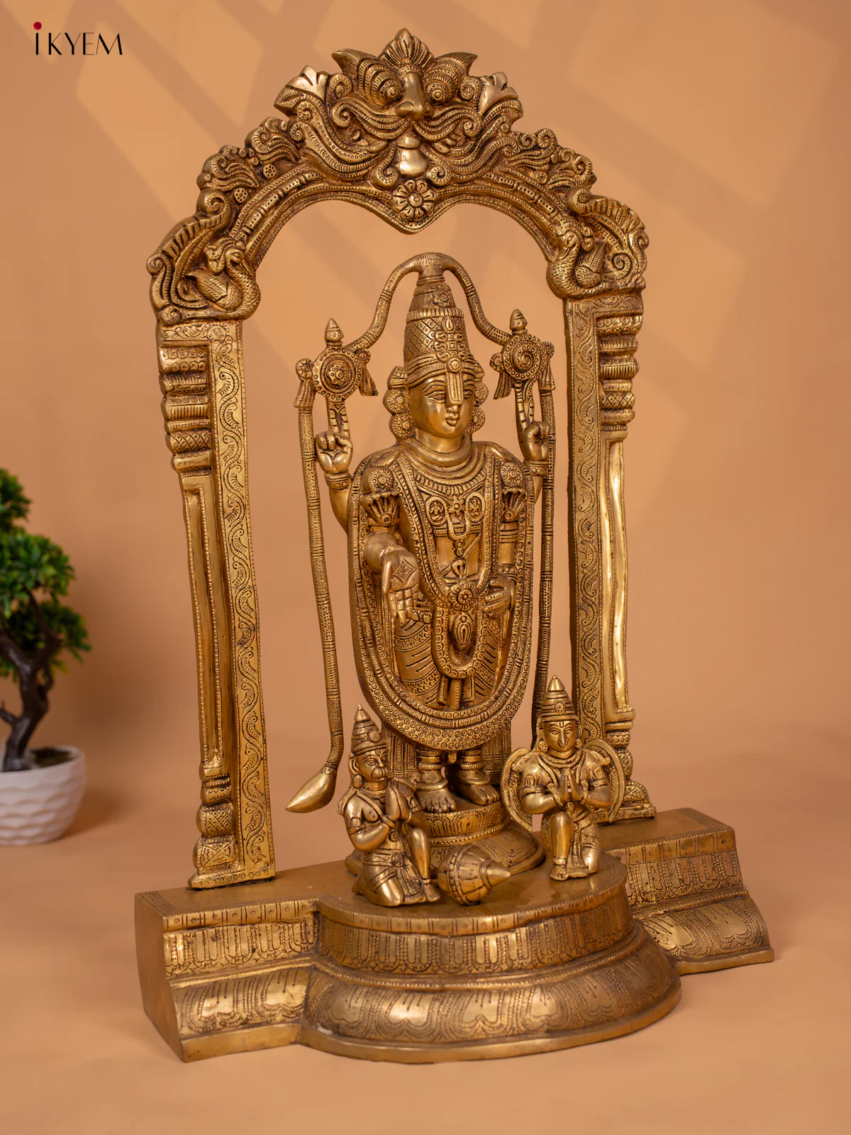 Brass Tirupathi Balaji with Bhudevi Sridevi -19 inch- KB26111 - Image 9