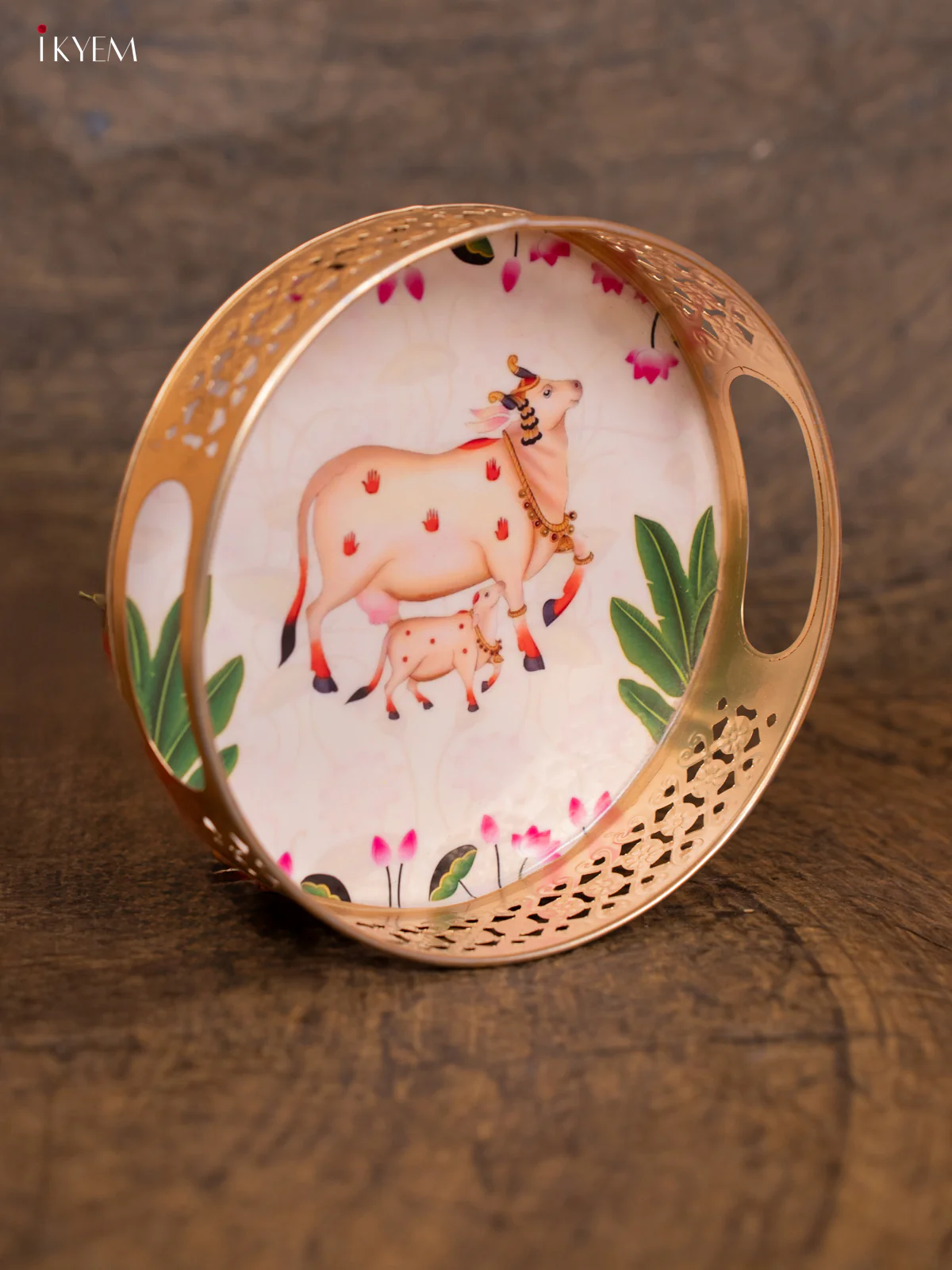 Digital Printed Pichwai Round Thambulam tray - cow & calf - (8×8)- KC12130 - Image 3