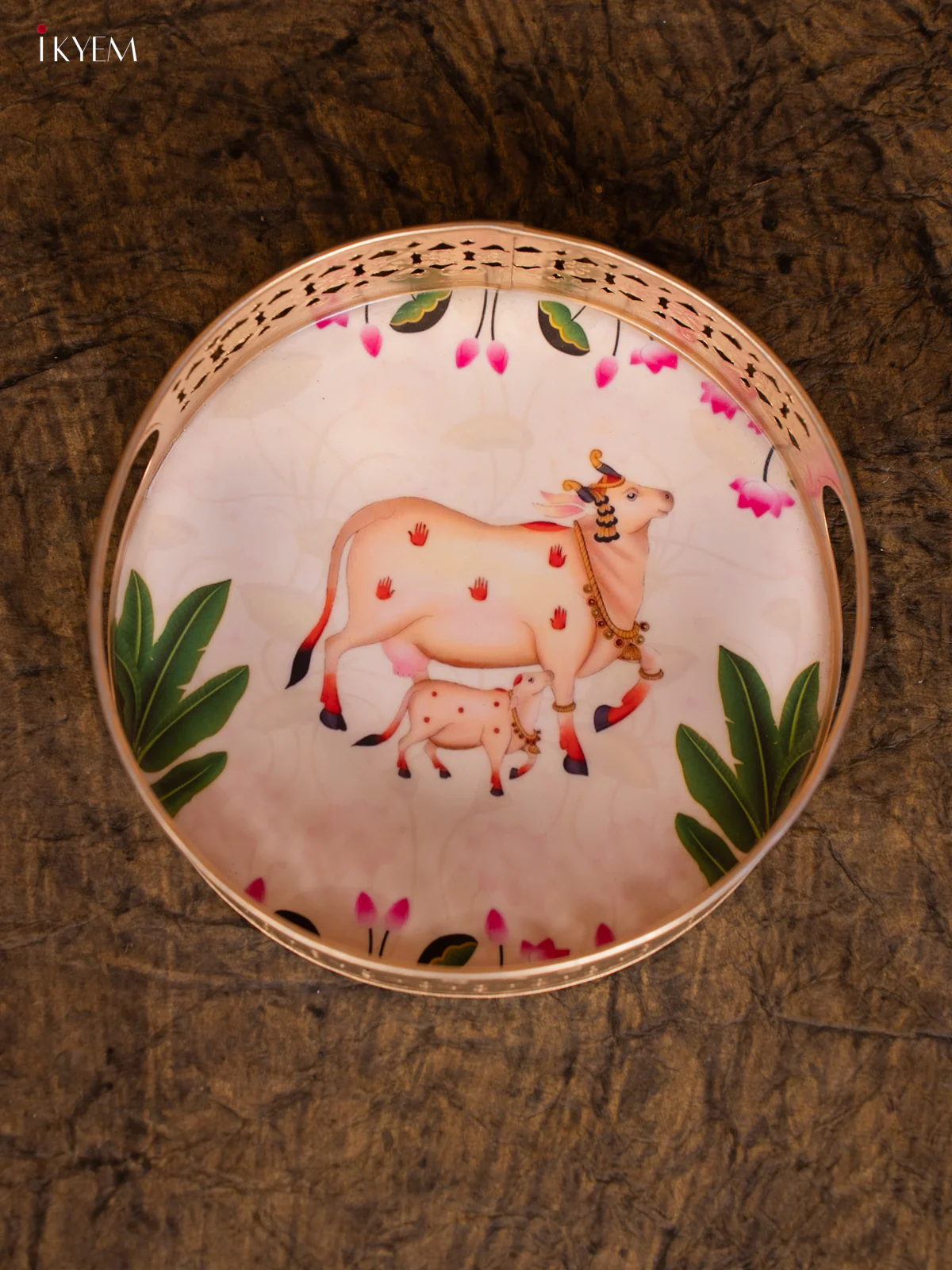 Digital Printed Pichwai Round Thambulam tray - cow & calf - (8×8)- KC12130 - Image 4