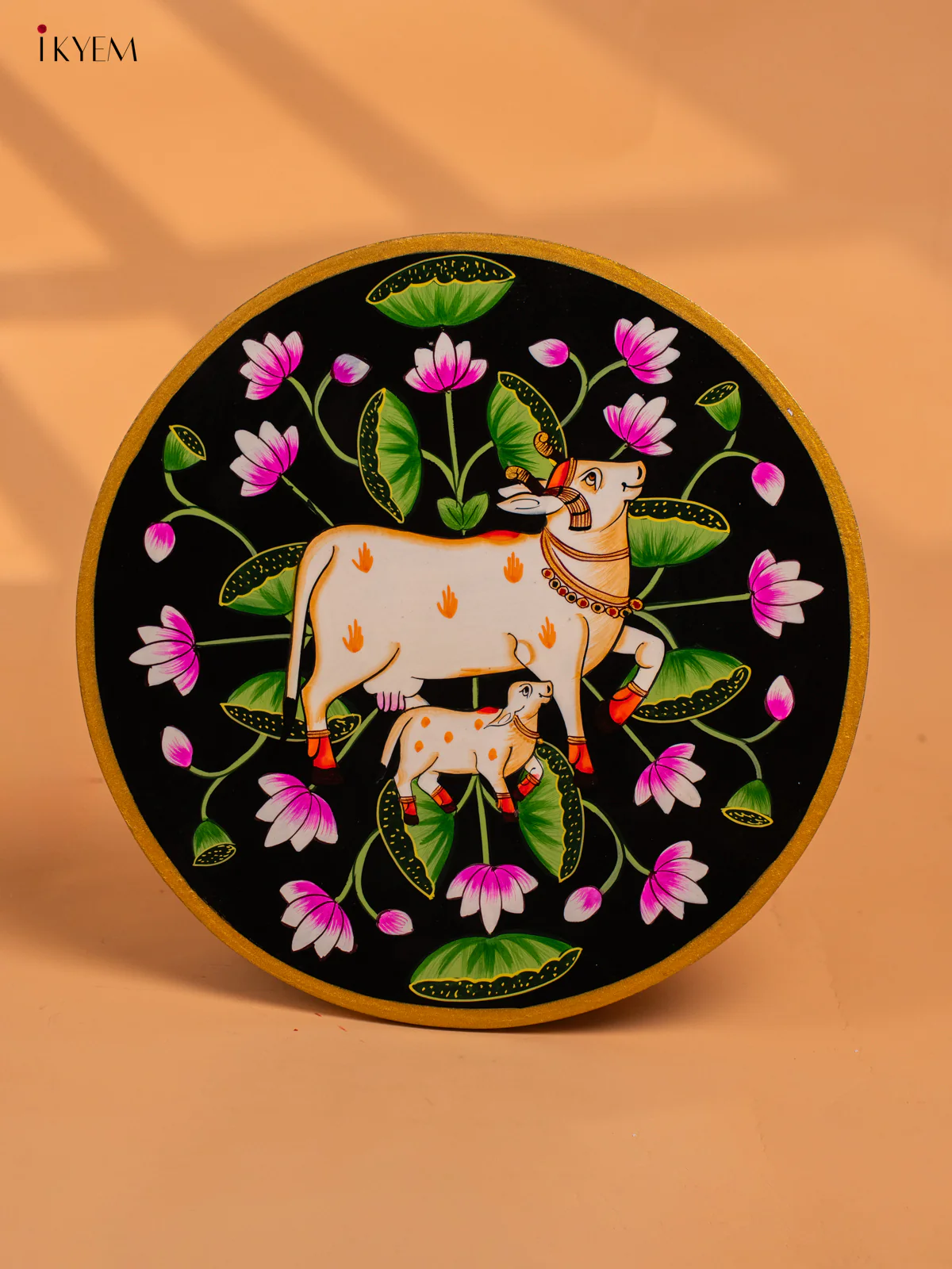 Wooden Hand painted Wall hanging plates - Cow & calf -KC29135