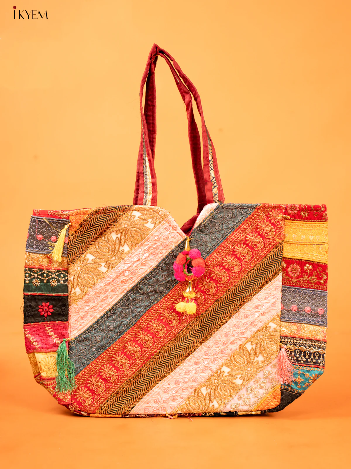 Multicolor Messenger Bag - KD26136