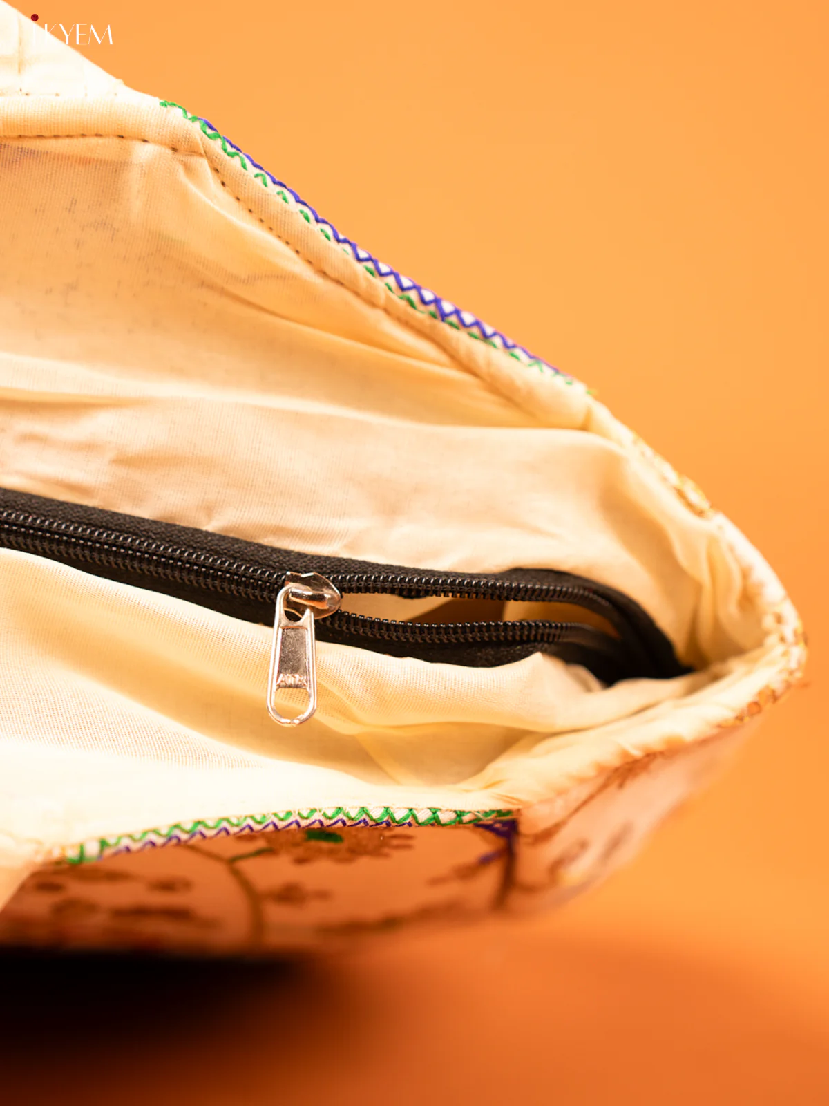 Rajasthani Embroidered Danya Work  hand bag - Image 3